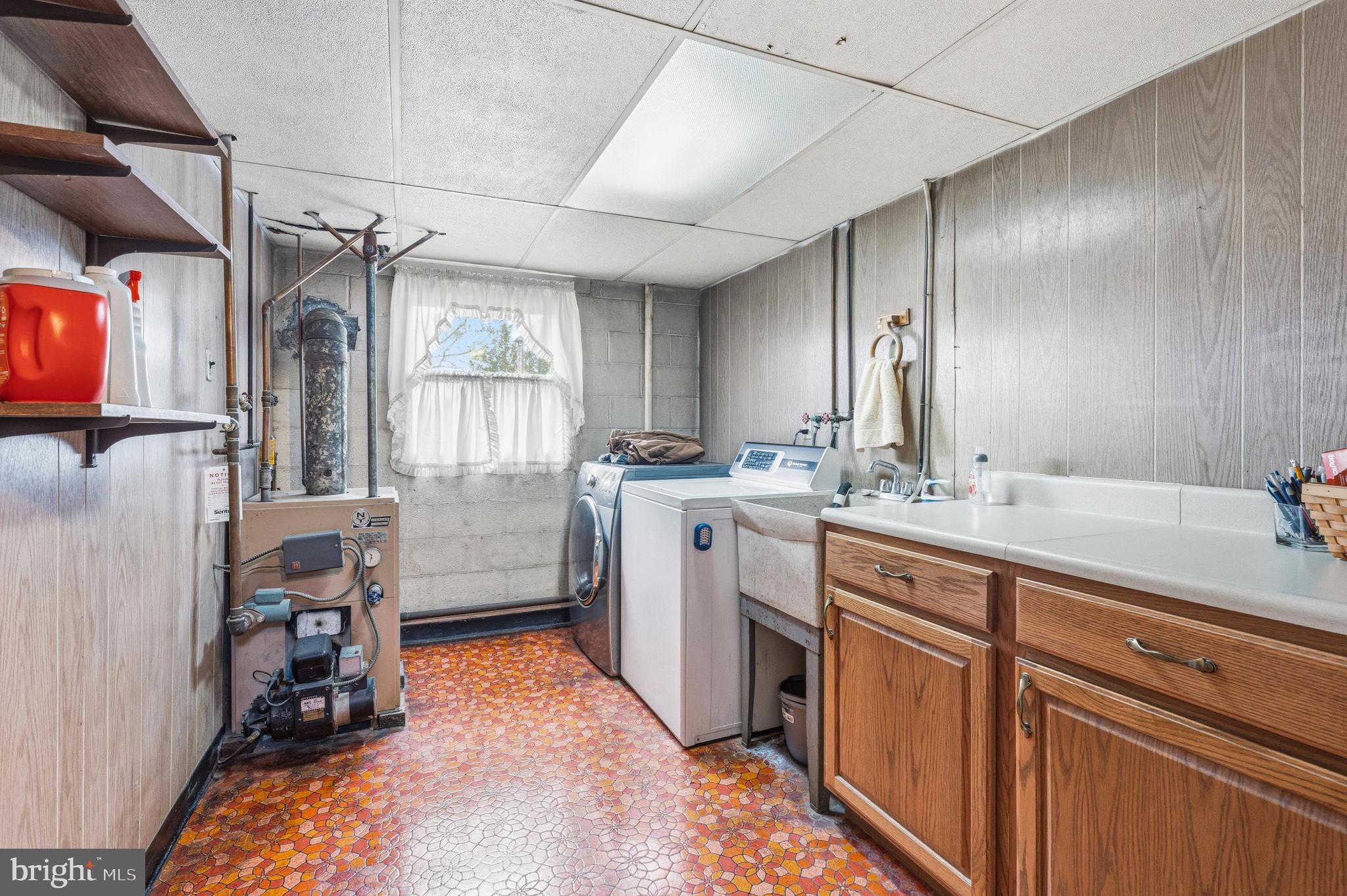 PENNSBURG - Residential