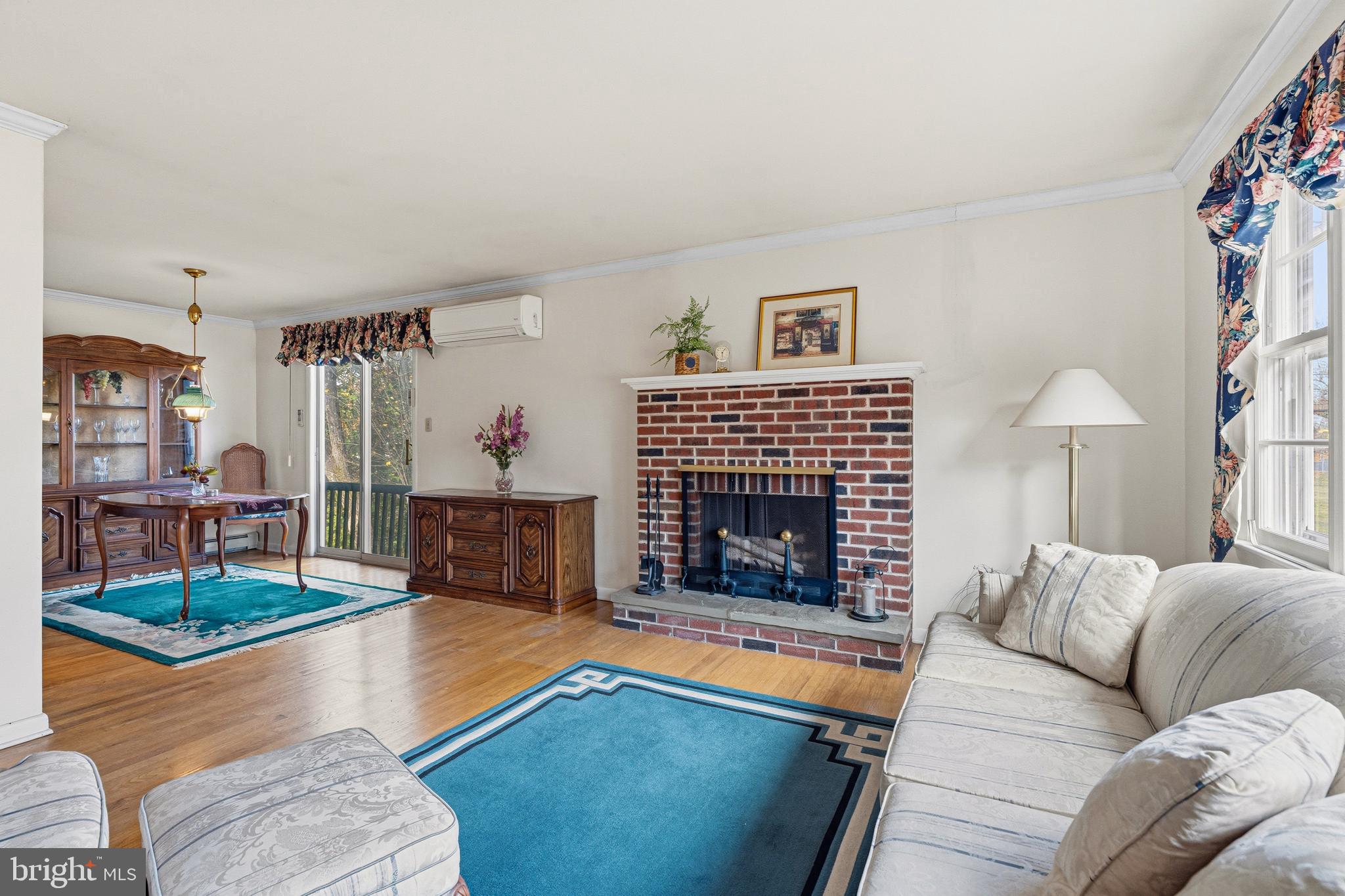 PENNSBURG - Residential