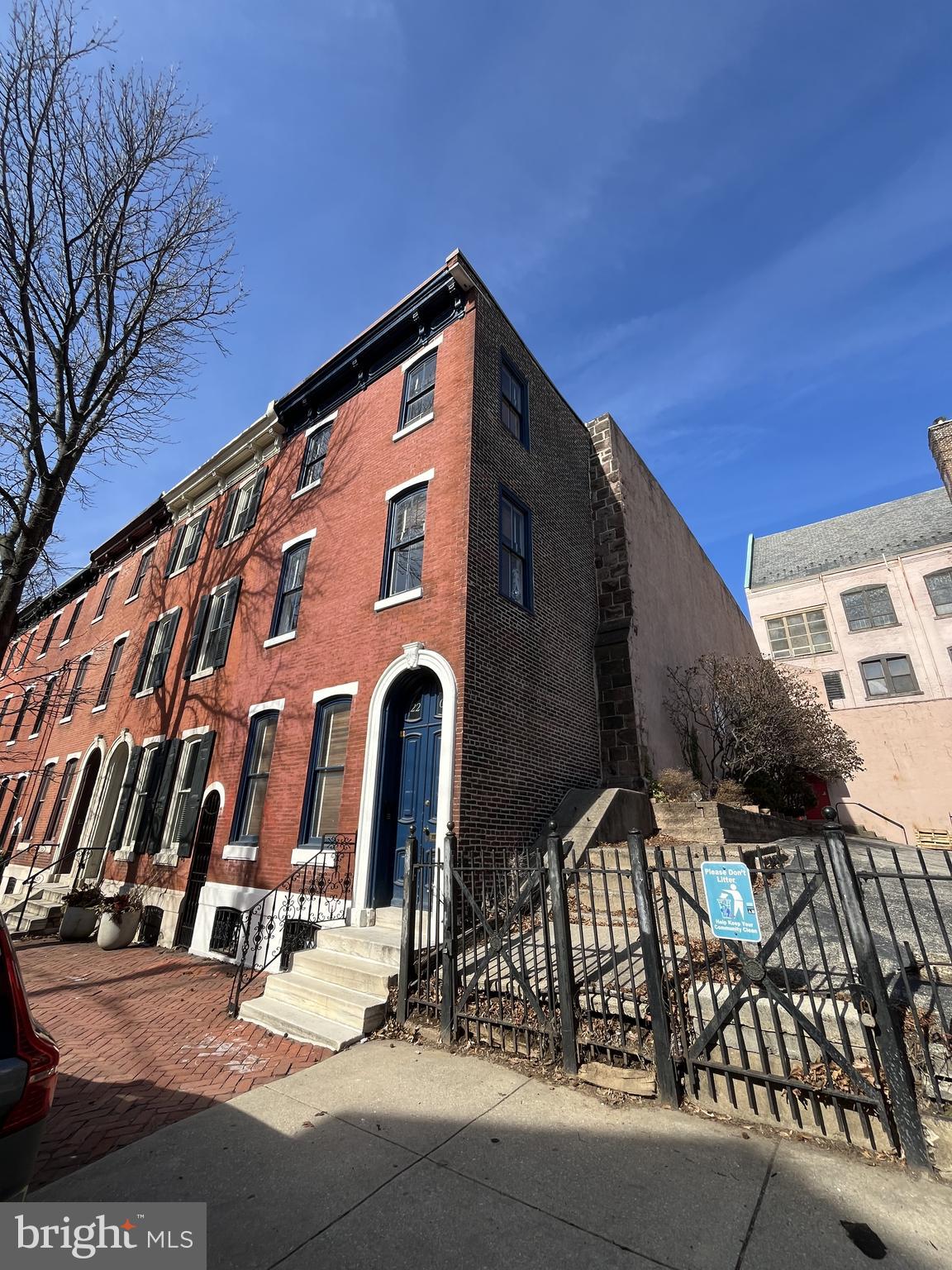 FAIRMOUNT - Residential Lease