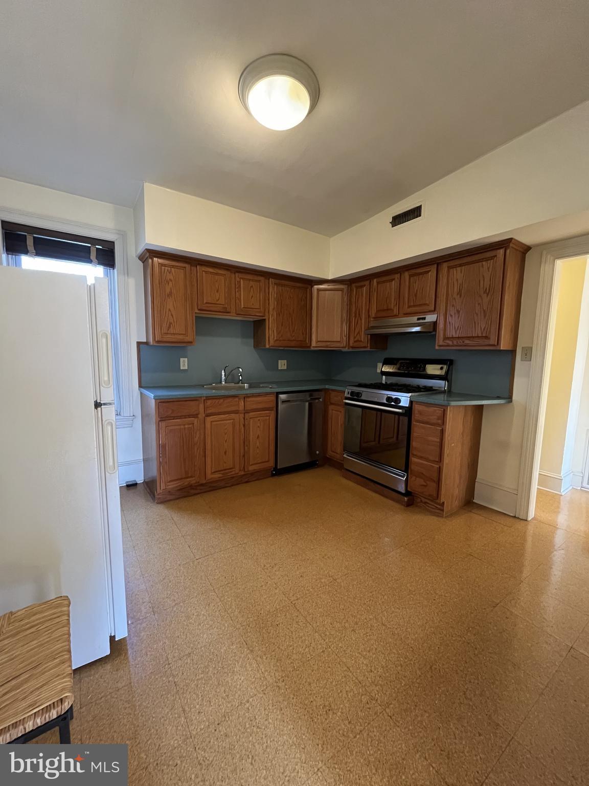 FAIRMOUNT - Residential Lease