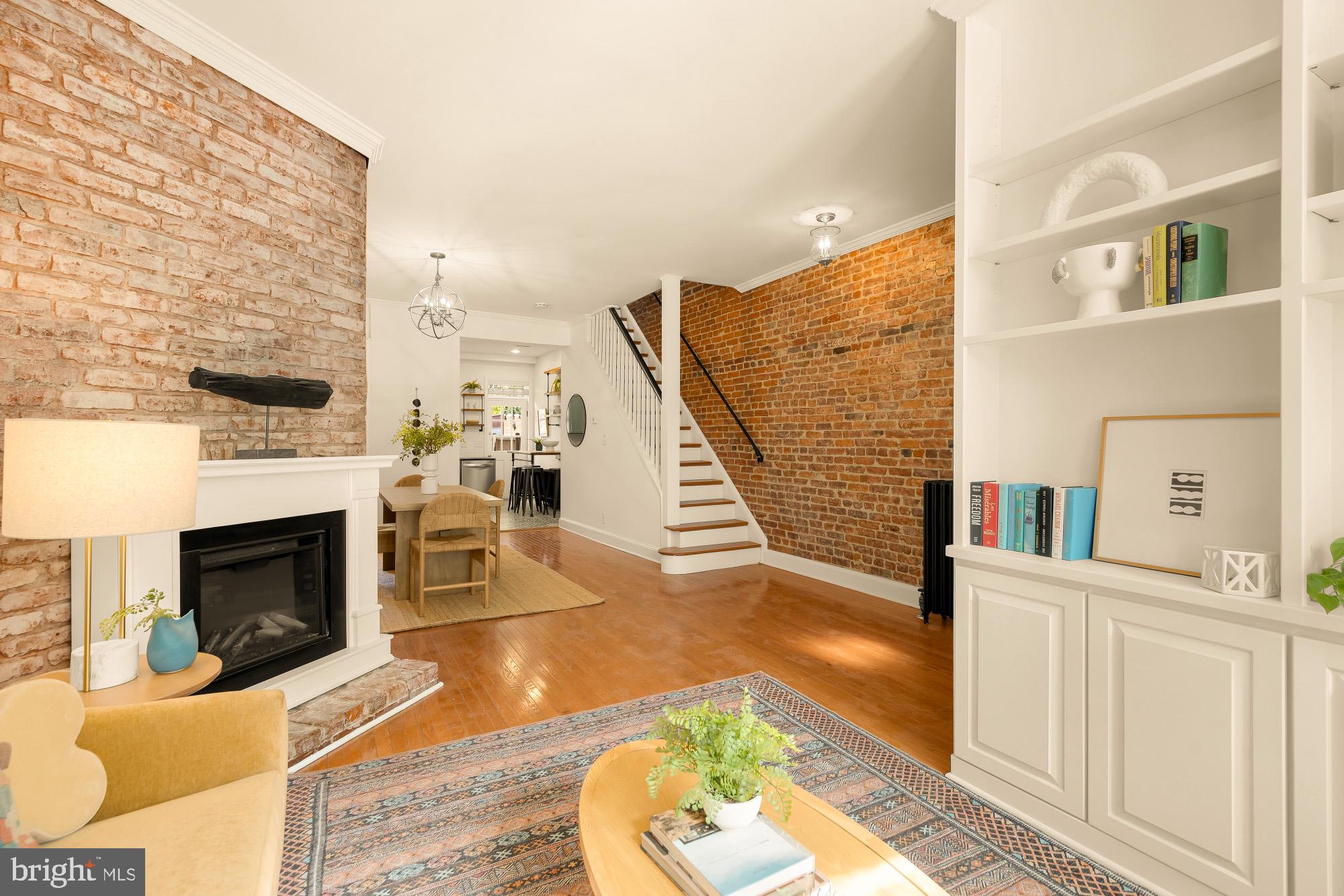 1114 G STREET NE
