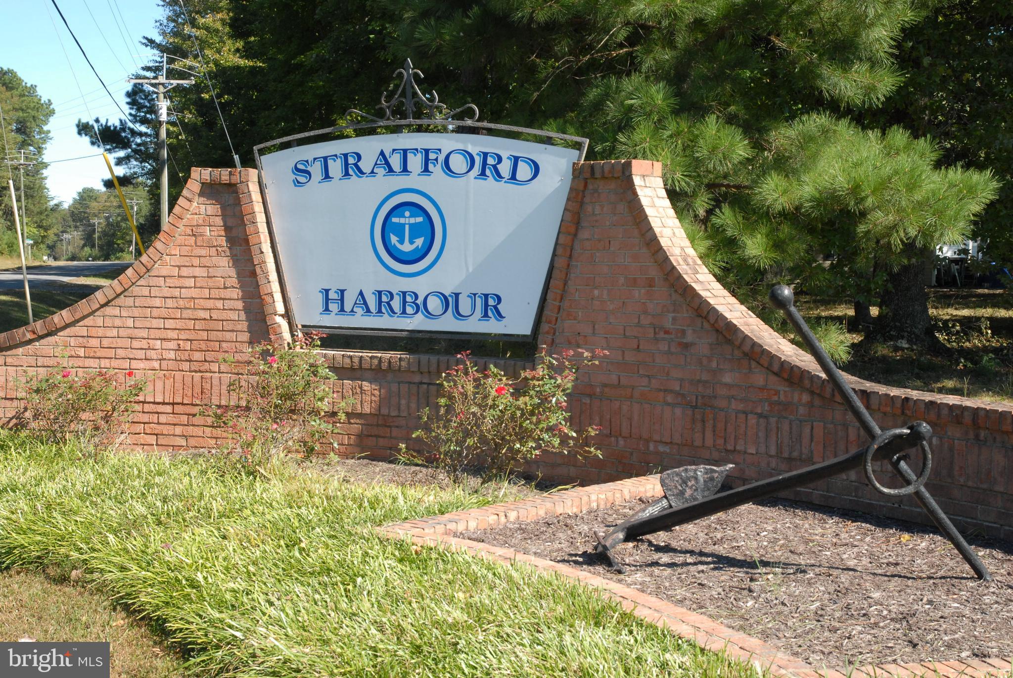 STRATFORD HARBOUR - Land