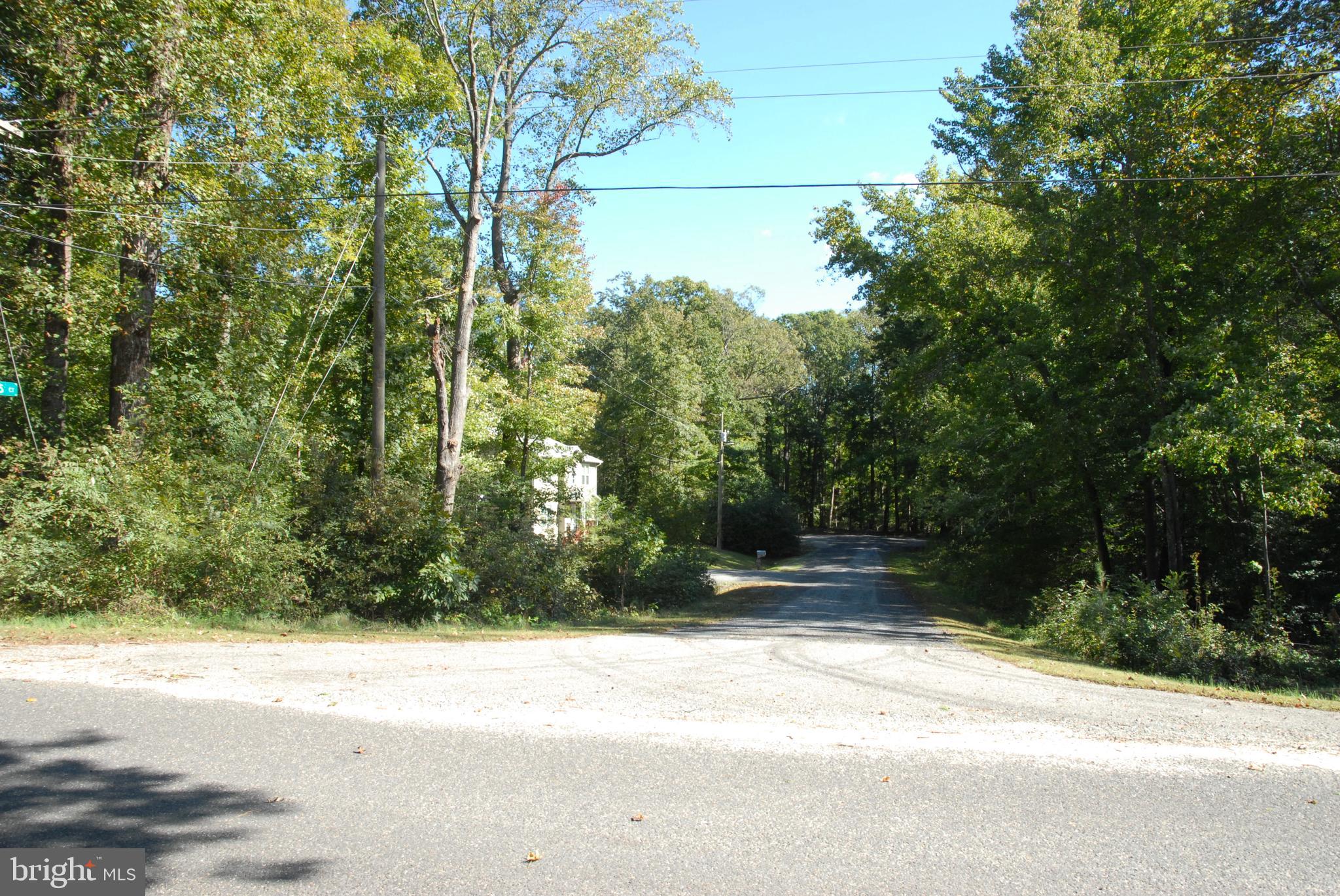 STRATFORD HARBOUR - Land
