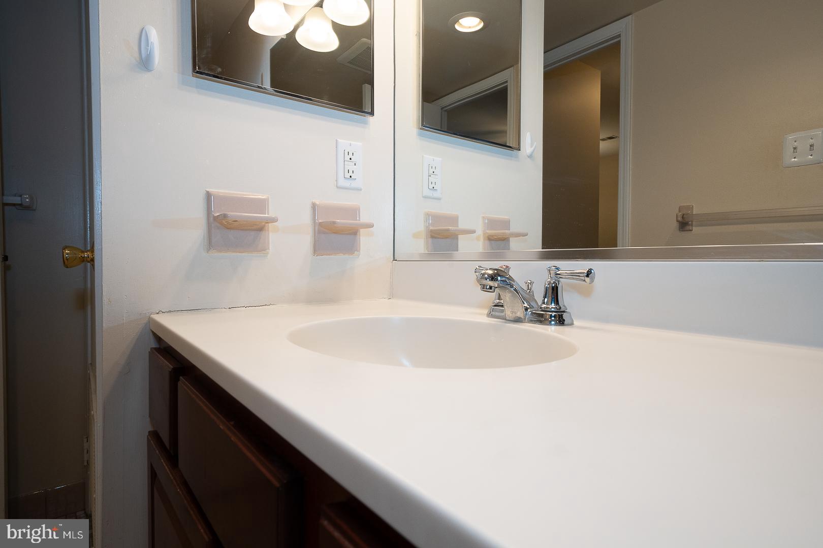 OXFORD OF BLUE BELL - Residential