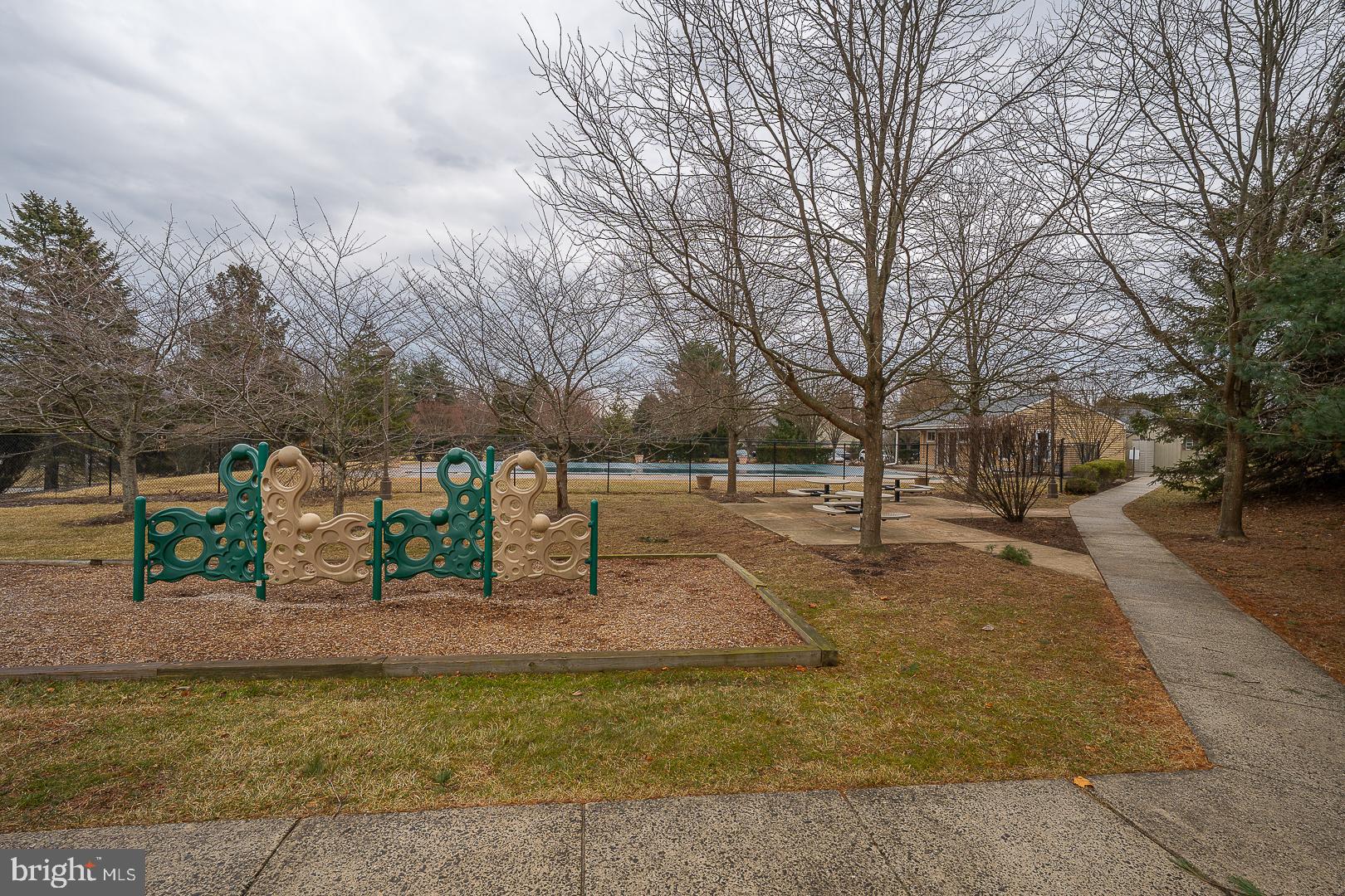 OXFORD OF BLUE BELL - Residential