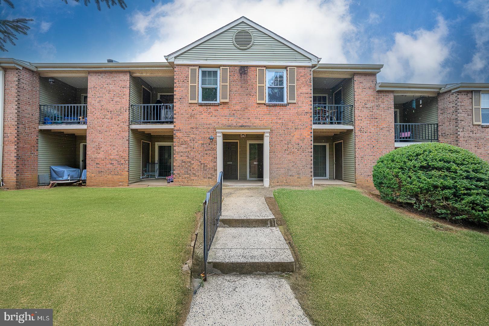 OXFORD OF BLUE BELL - Residential