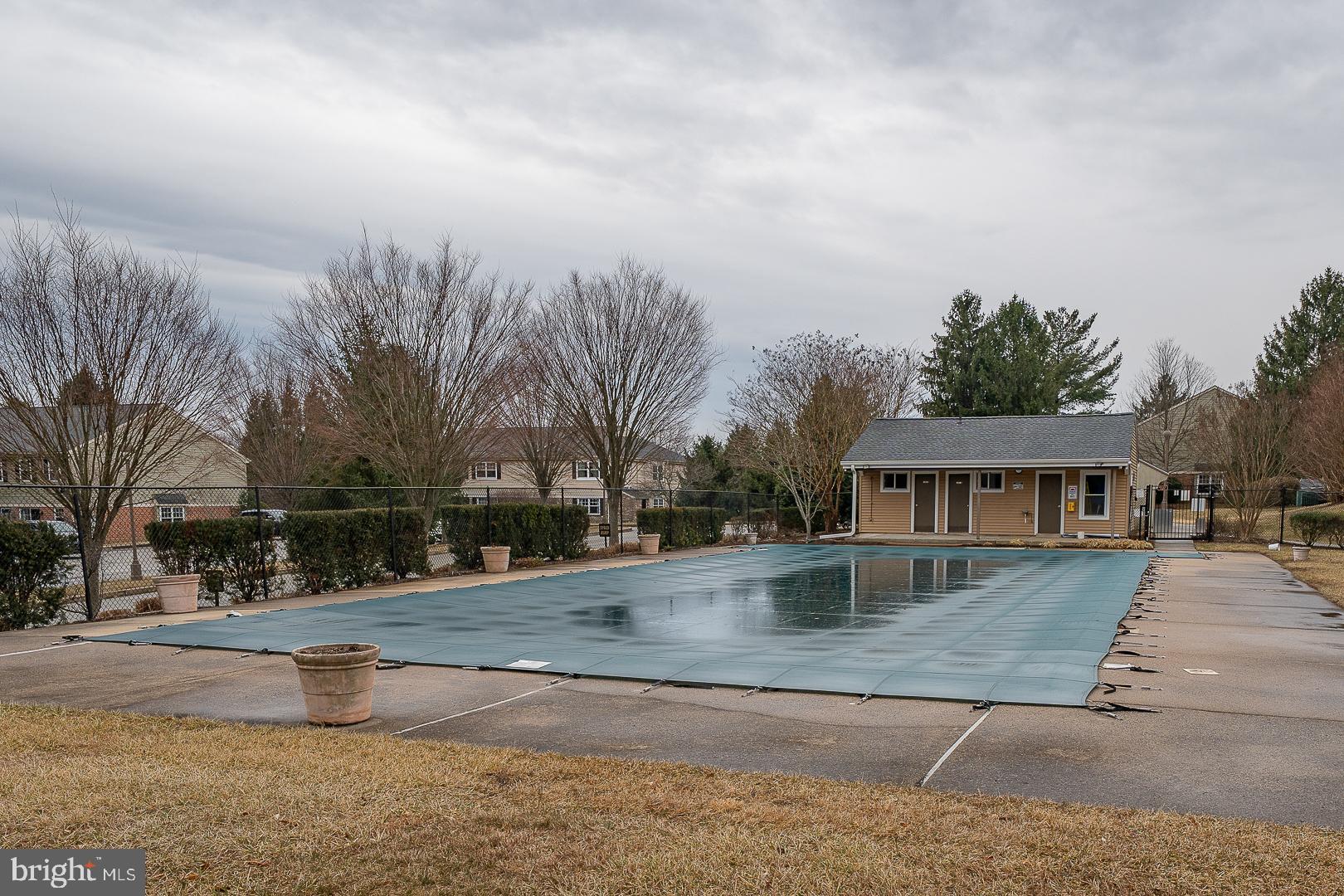 OXFORD OF BLUE BELL - Residential