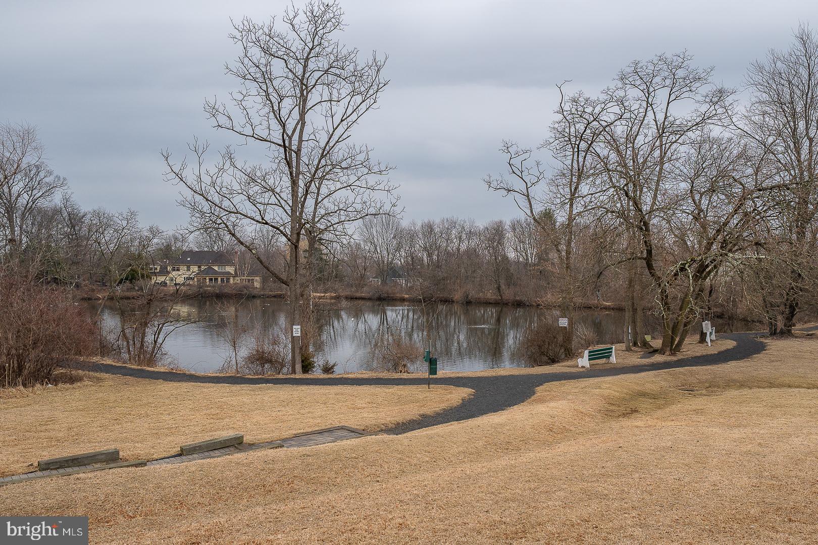 OXFORD OF BLUE BELL - Residential