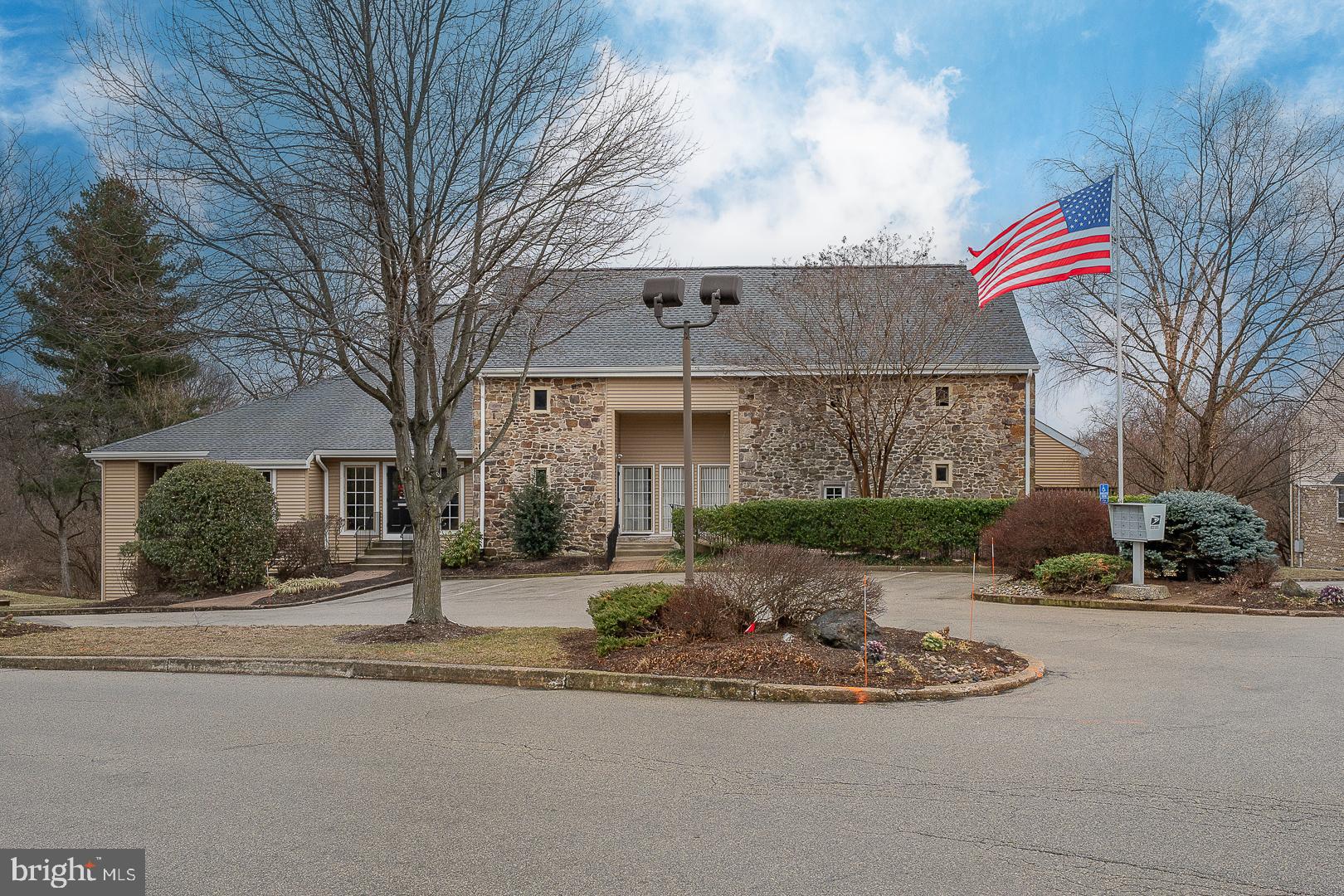 OXFORD OF BLUE BELL - Residential