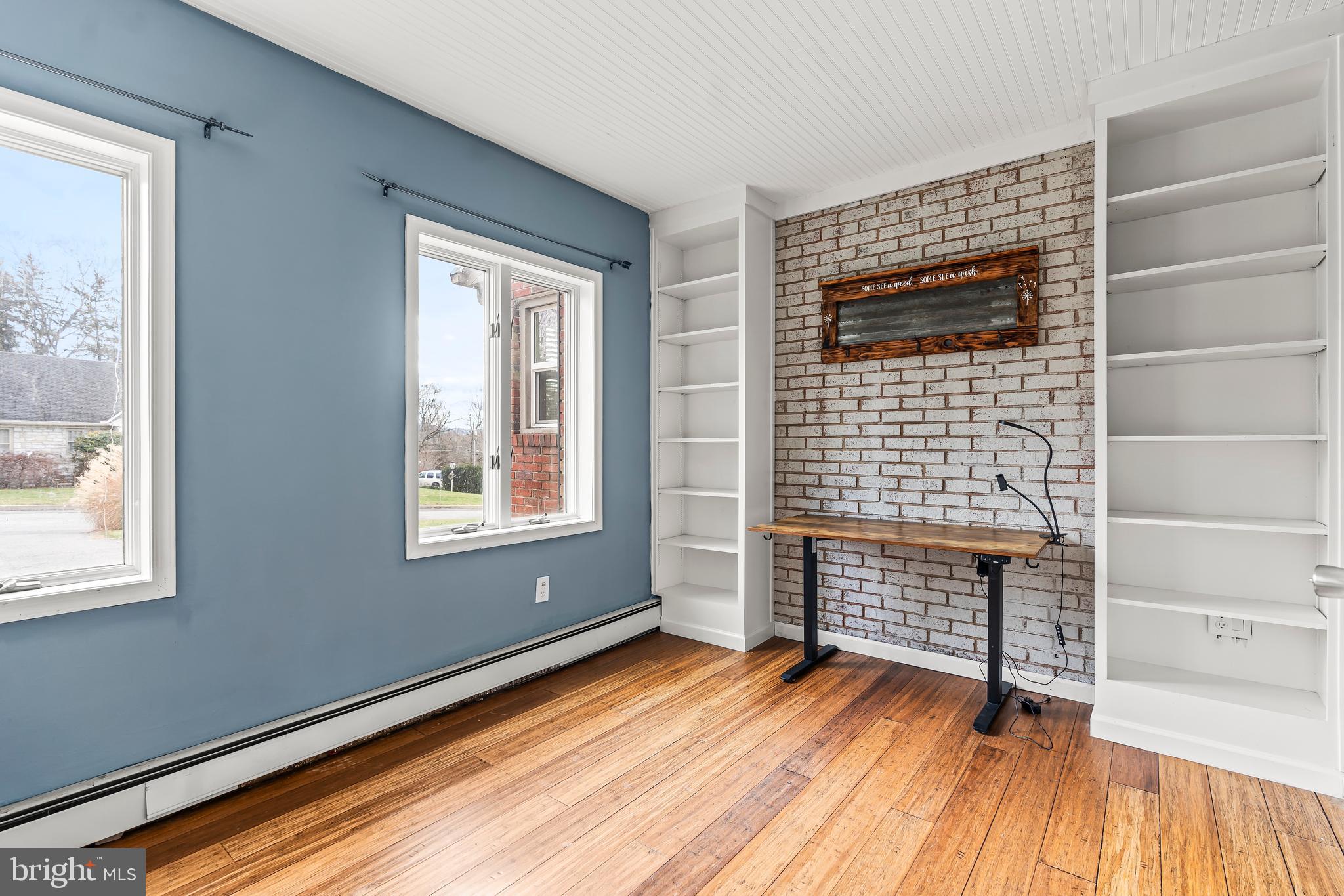 EASTLAND HILLS - Residential