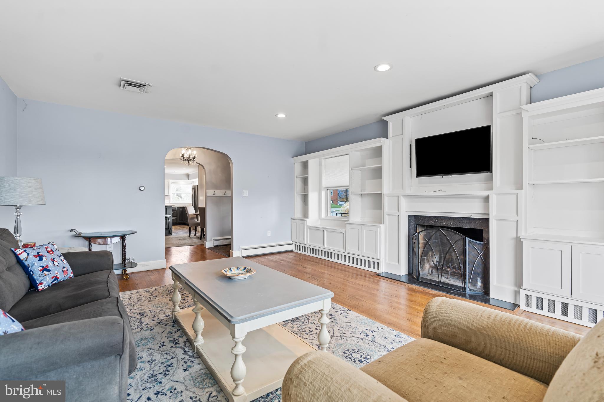 EASTLAND HILLS - Residential