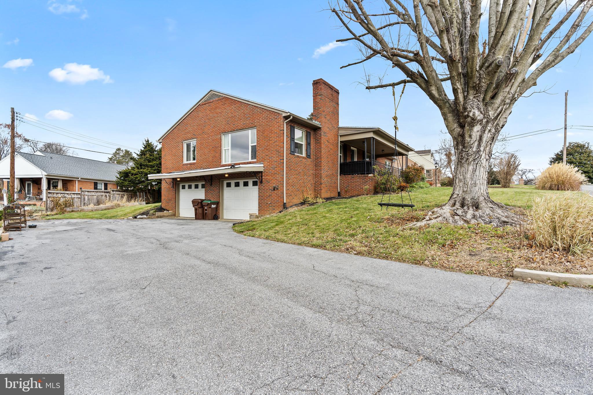 EASTLAND HILLS - Residential