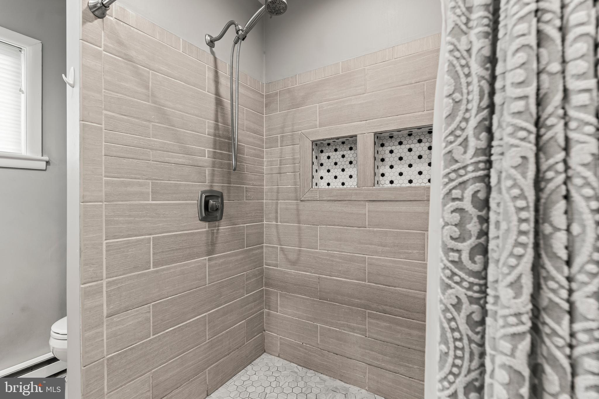 EASTLAND HILLS - Residential