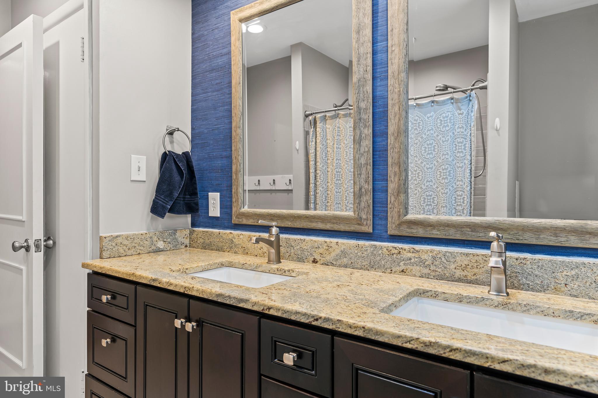 EASTLAND HILLS - Residential