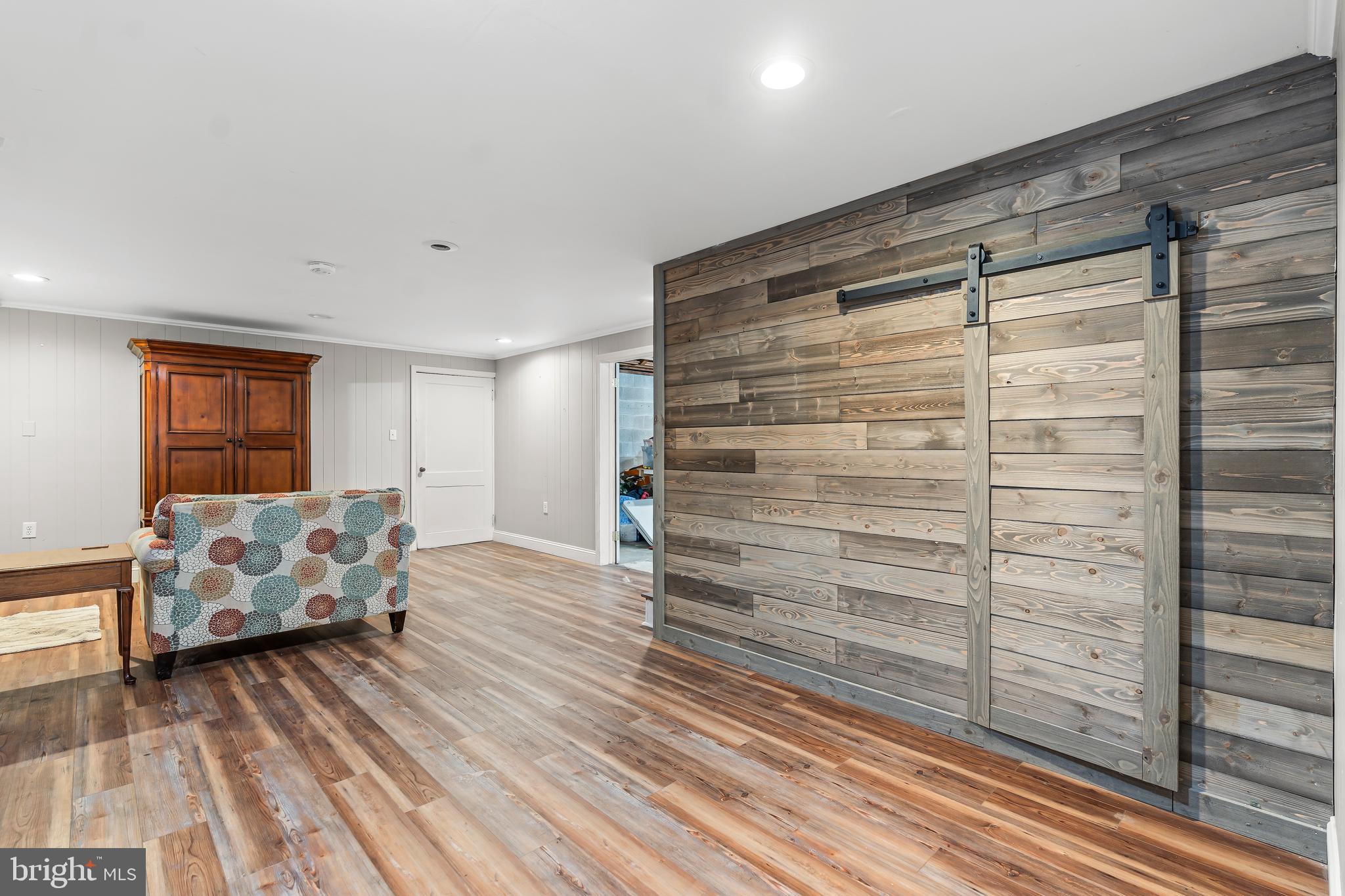 EASTLAND HILLS - Residential