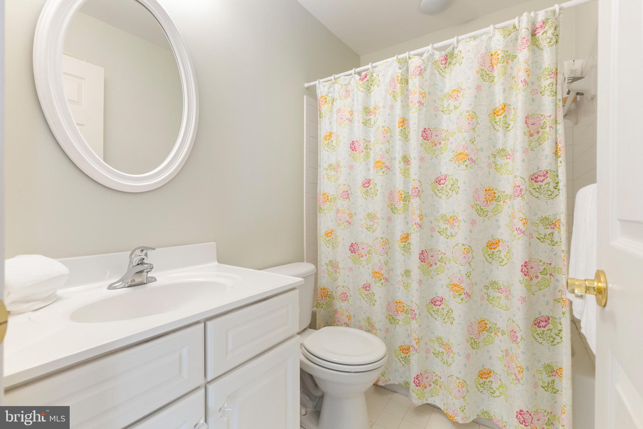 WHITEHALL MANOR - Residential