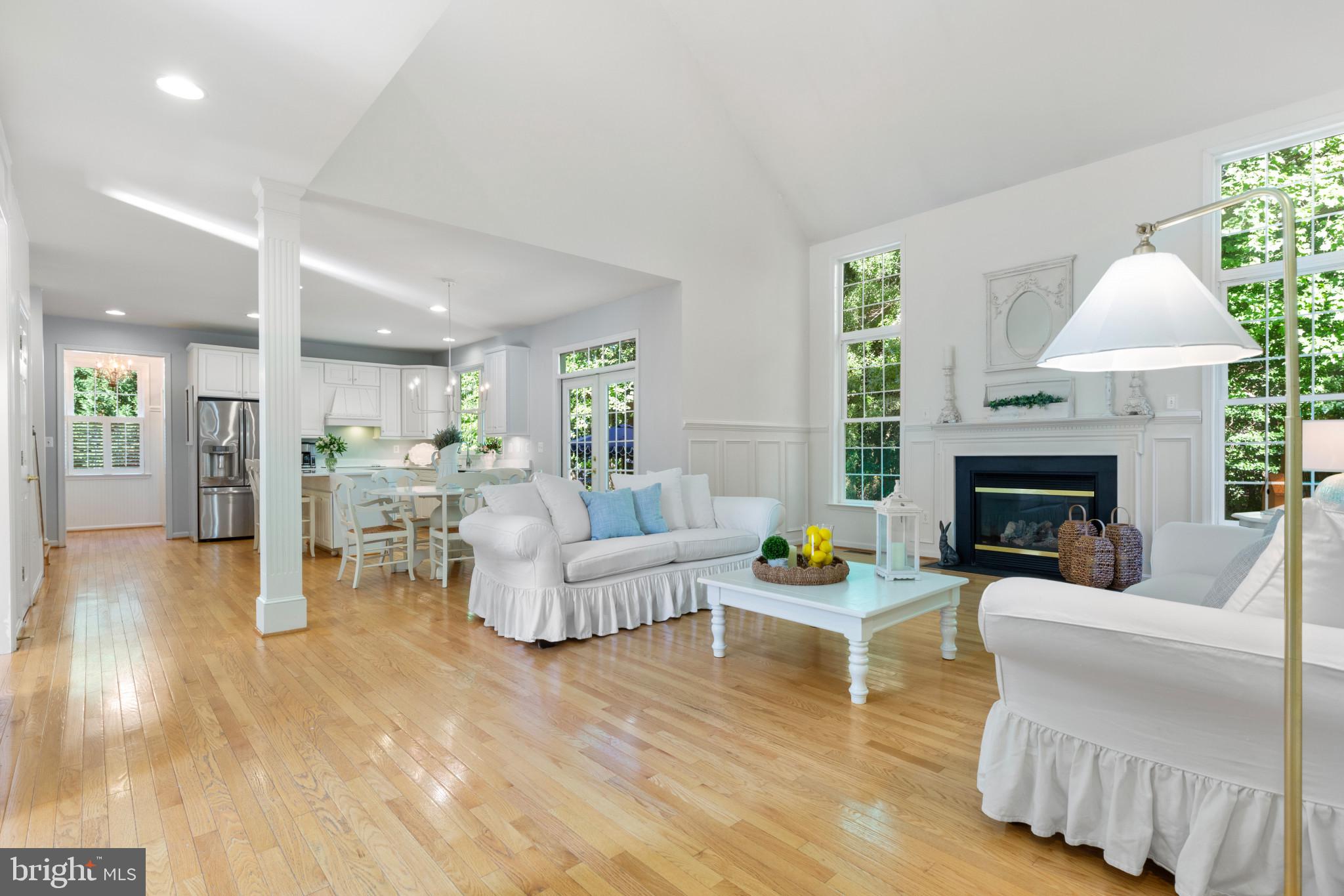 WHITEHALL MANOR - Residential