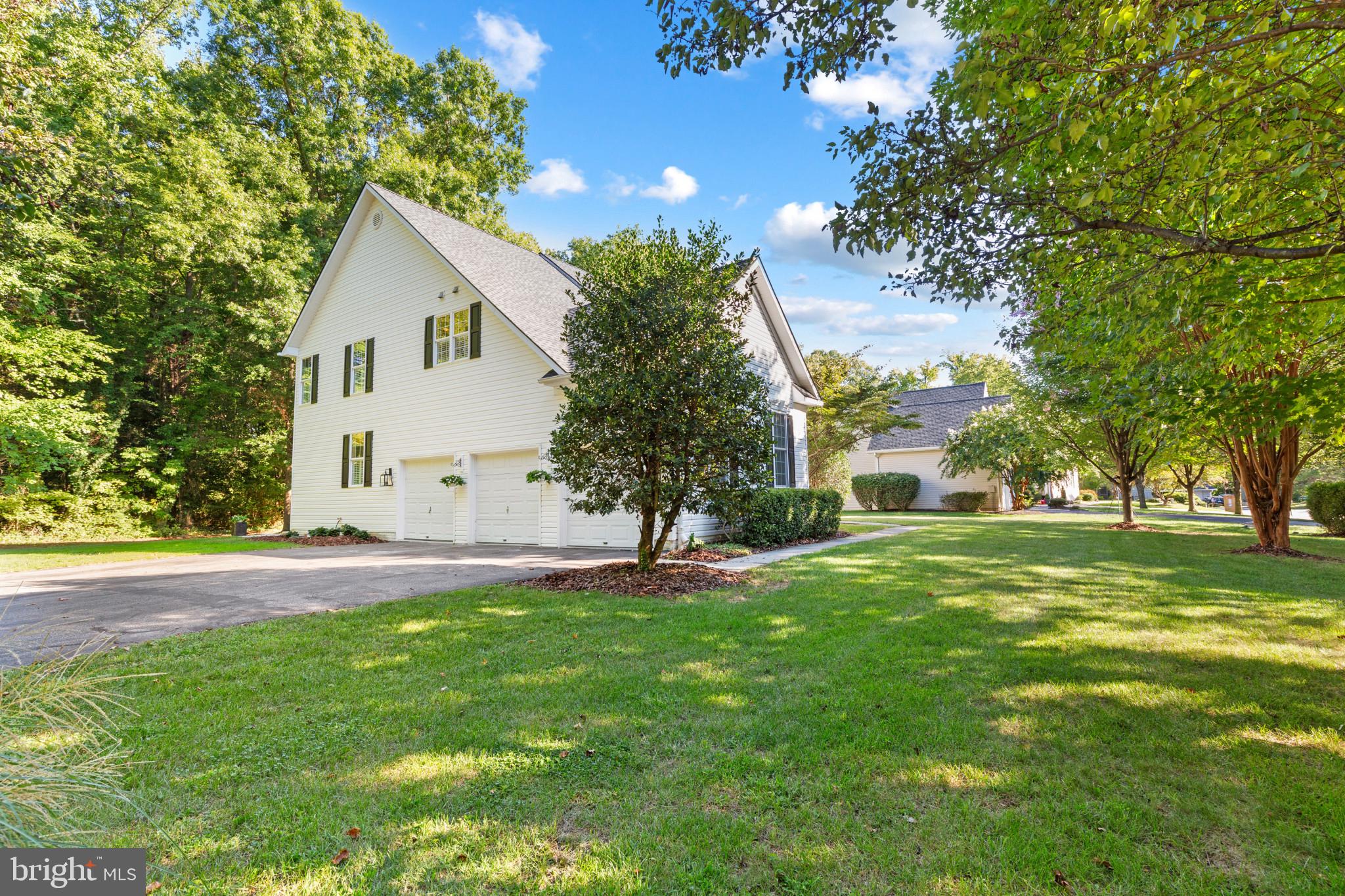 WHITEHALL MANOR - Residential