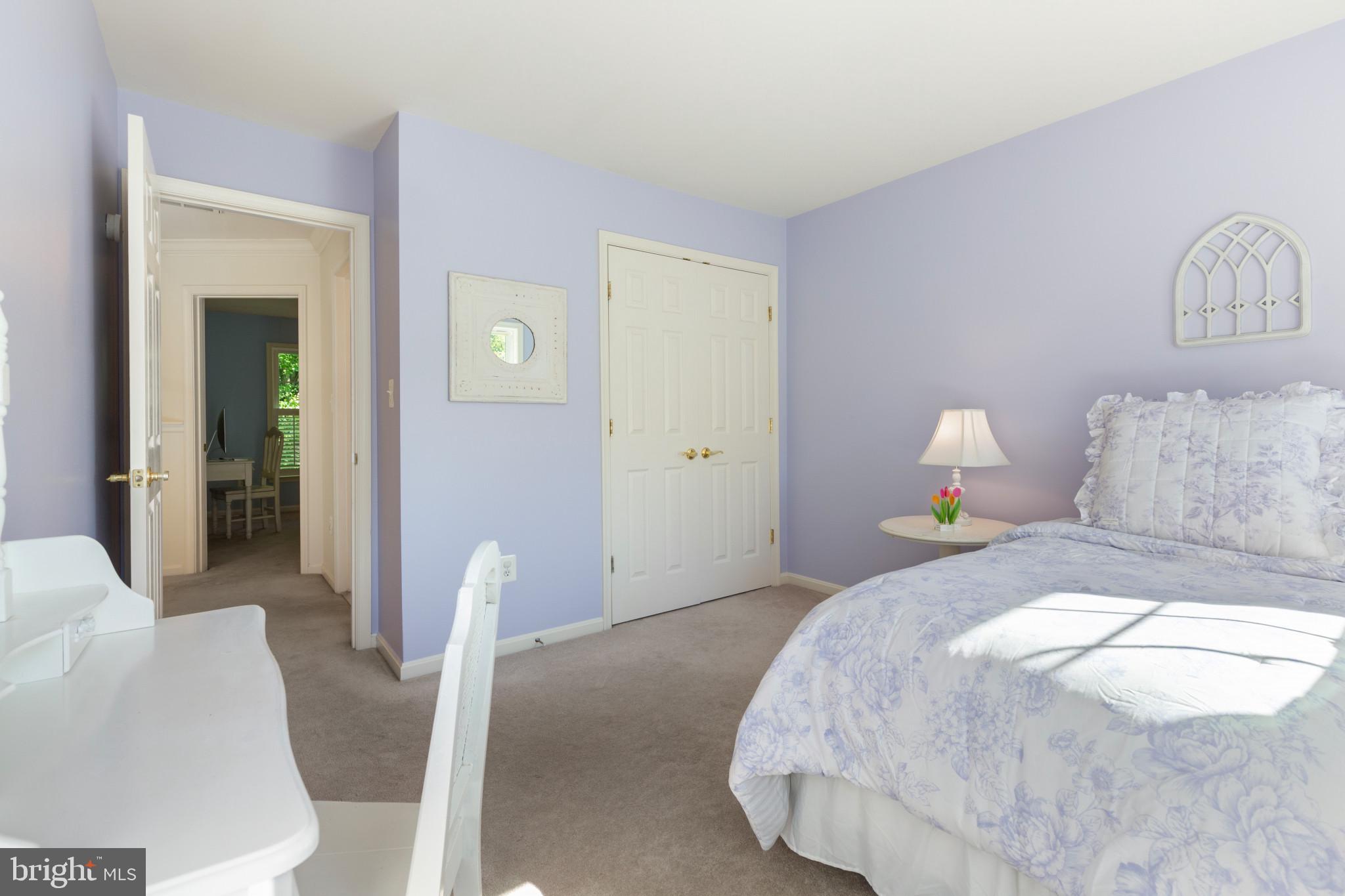 WHITEHALL MANOR - Residential