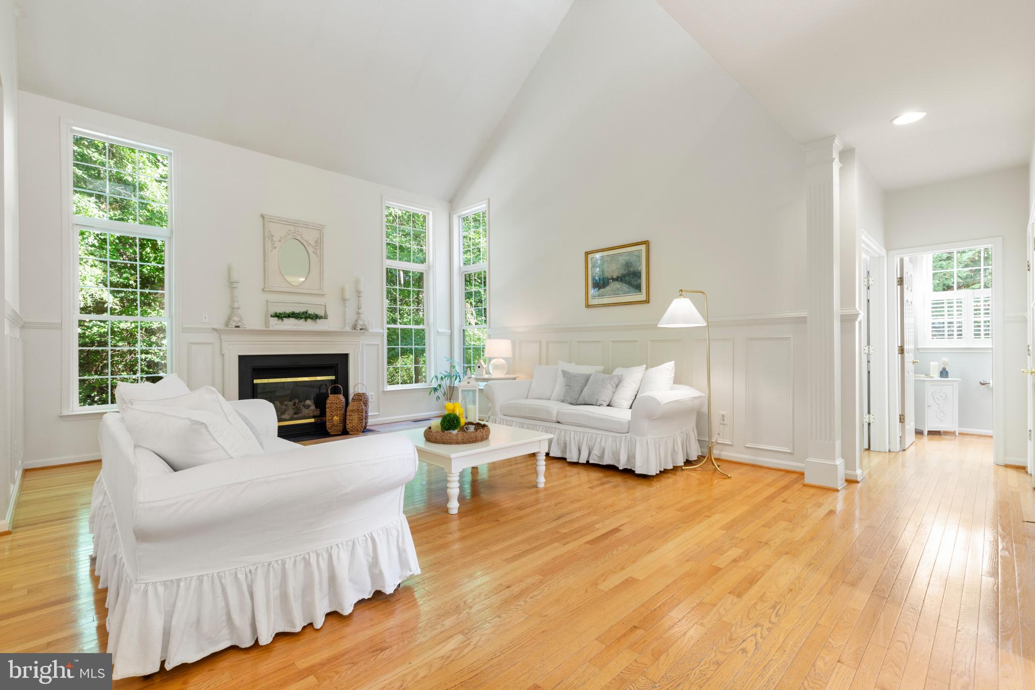 WHITEHALL MANOR - Residential