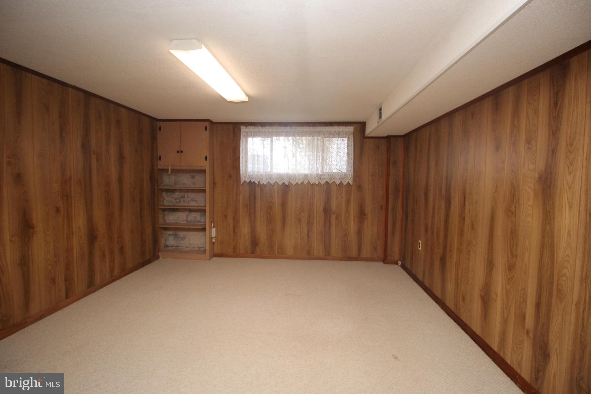 AYR HILL - Residential