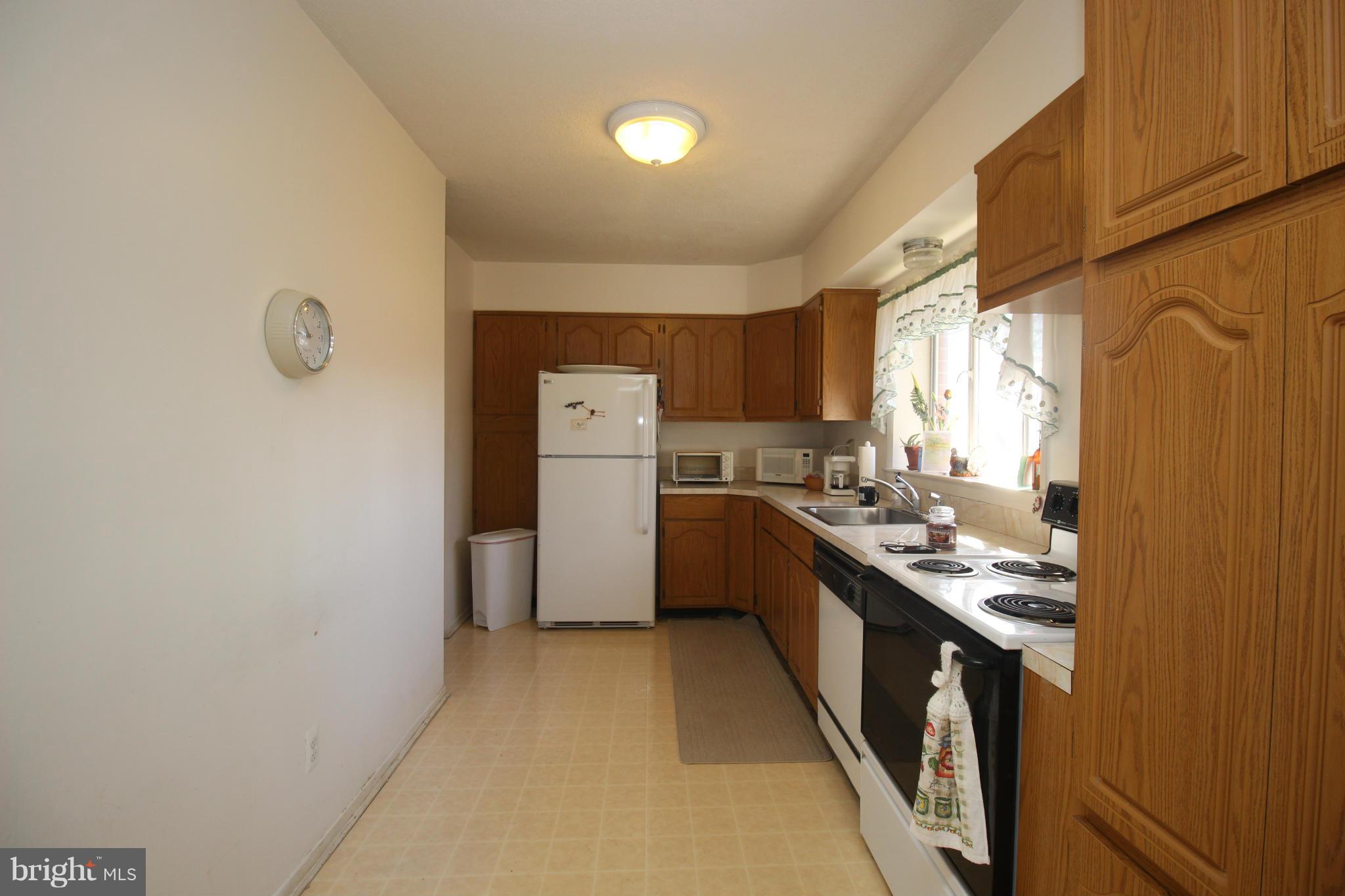 AYR HILL - Residential