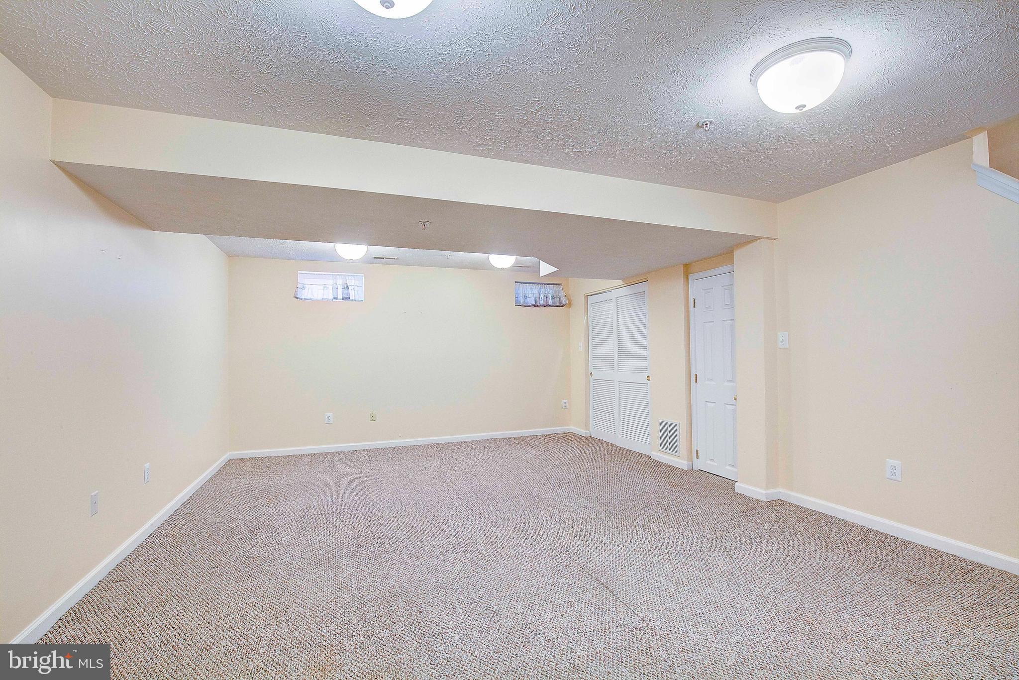 FARMINGTON VILLAGE - Residential