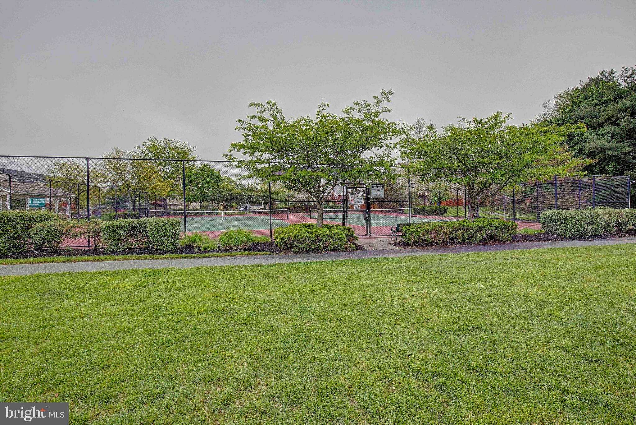 FARMINGTON VILLAGE - Residential