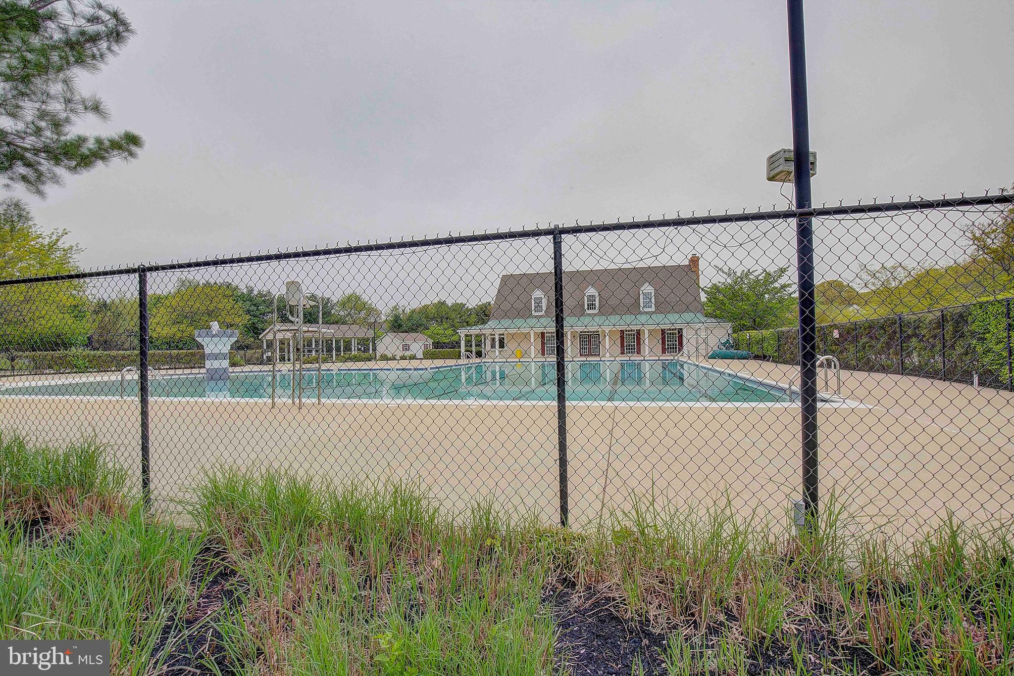 FARMINGTON VILLAGE - Residential