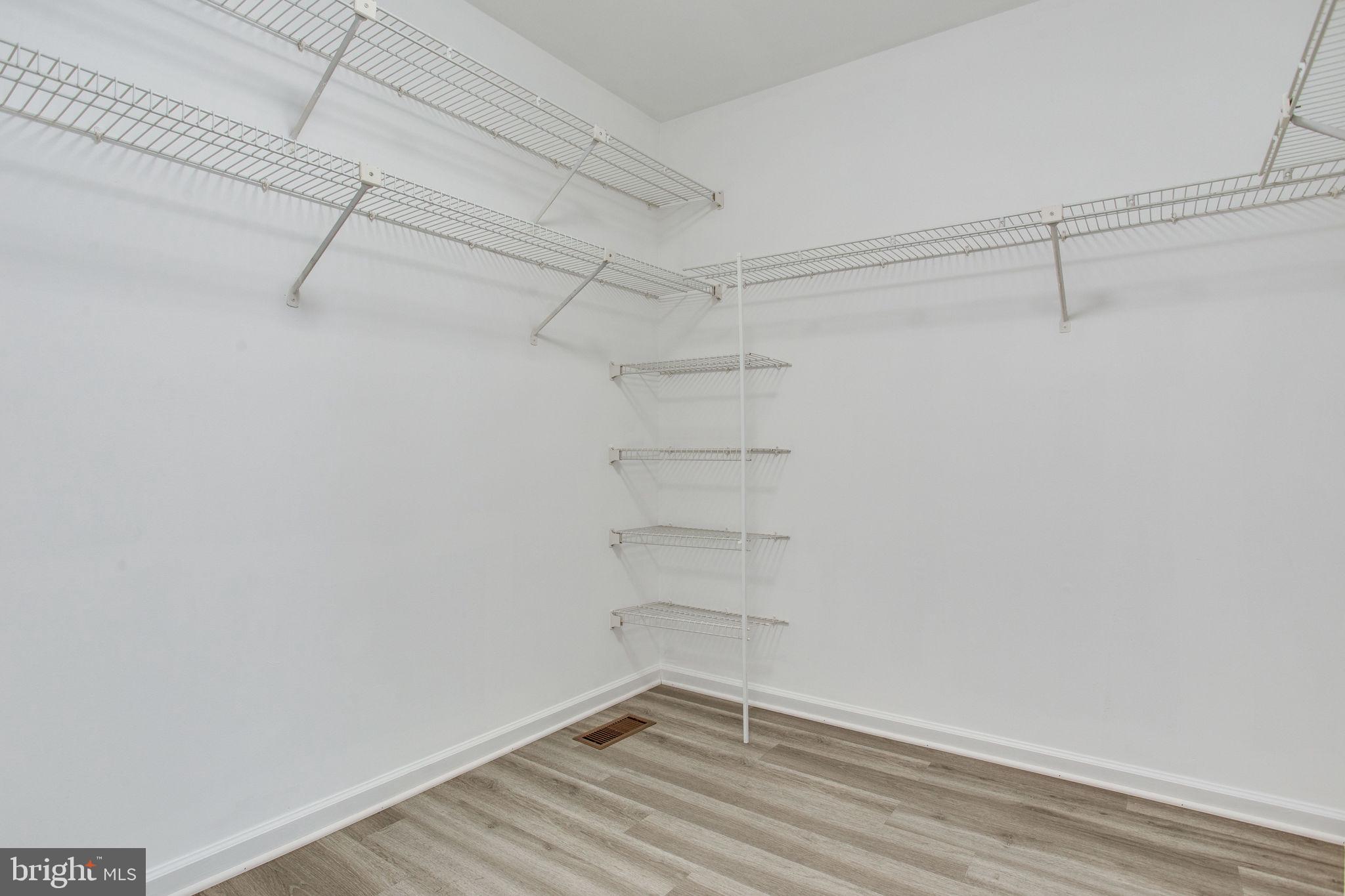 POTOMAC RIDGE - Residential