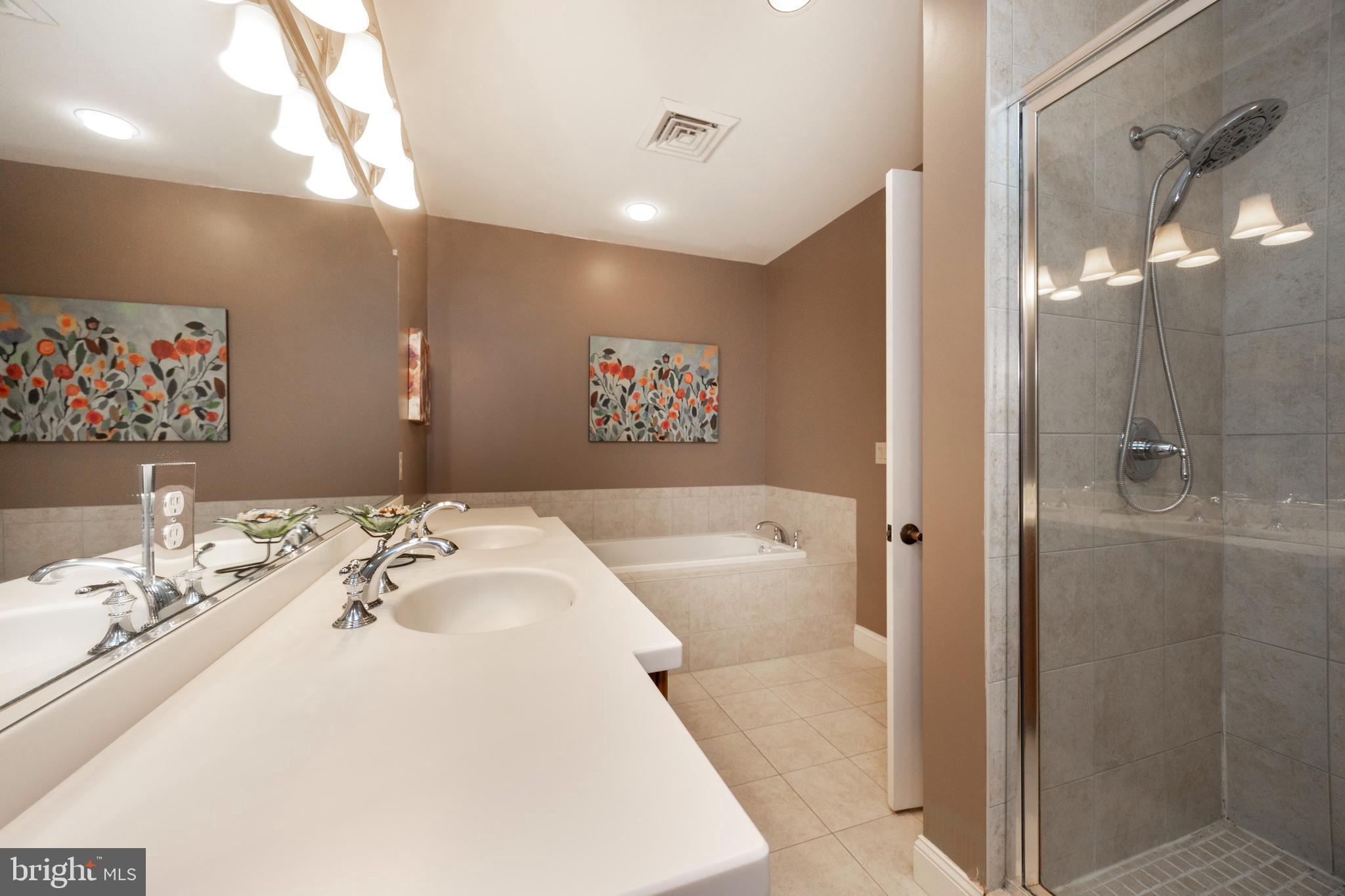 WELLINGTON EAGLEVIEW - Residential