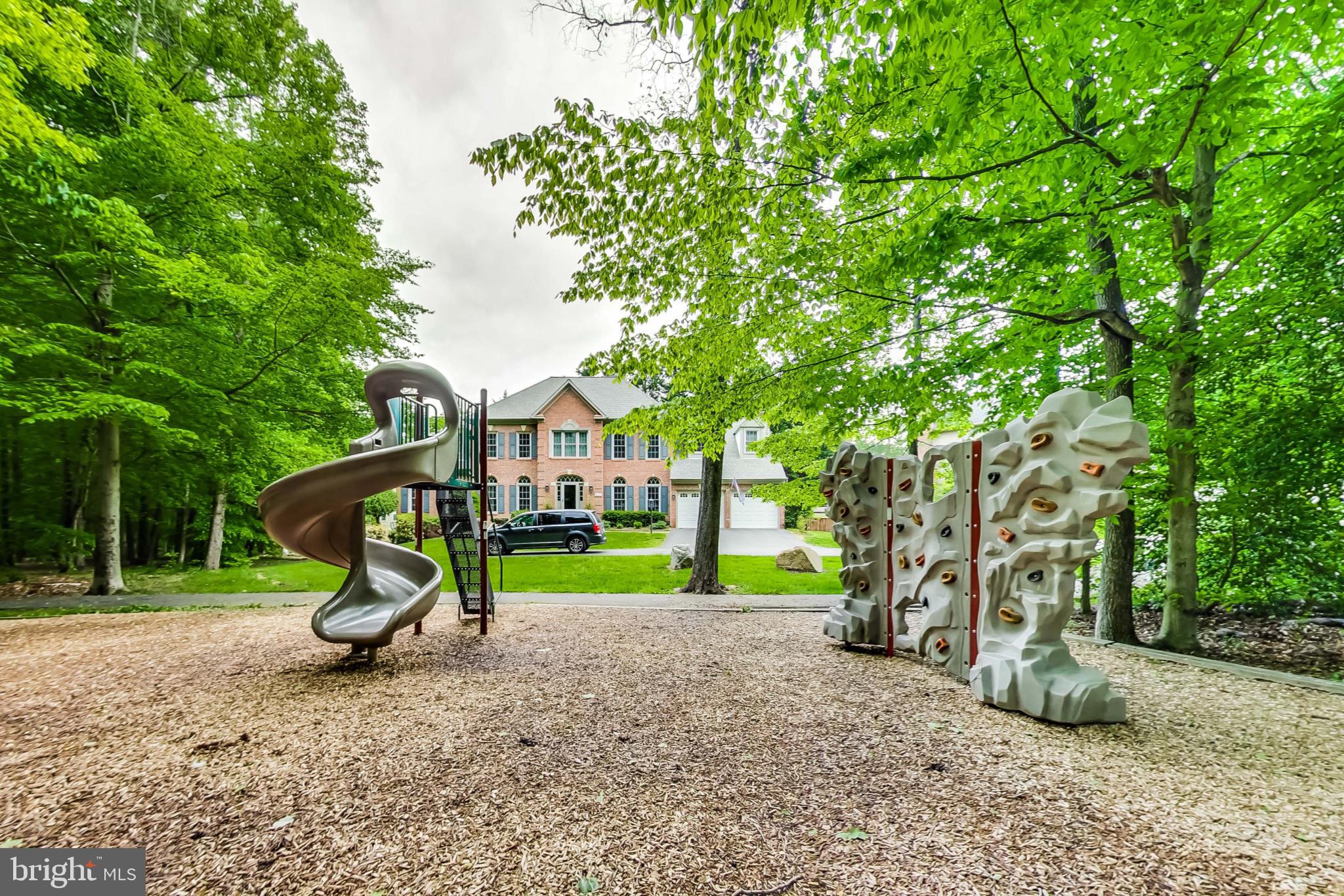 CROSSPOINTE - Residential