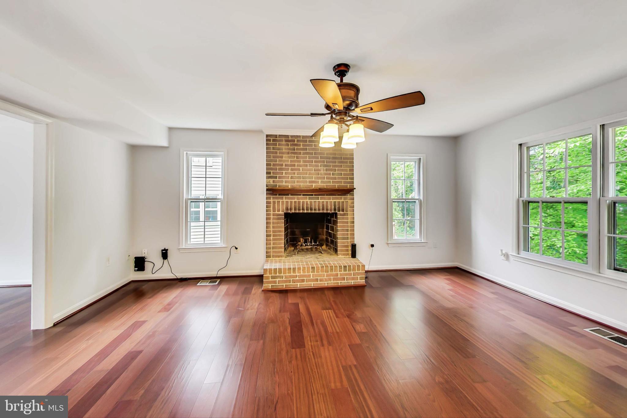 CROSSPOINTE - Residential