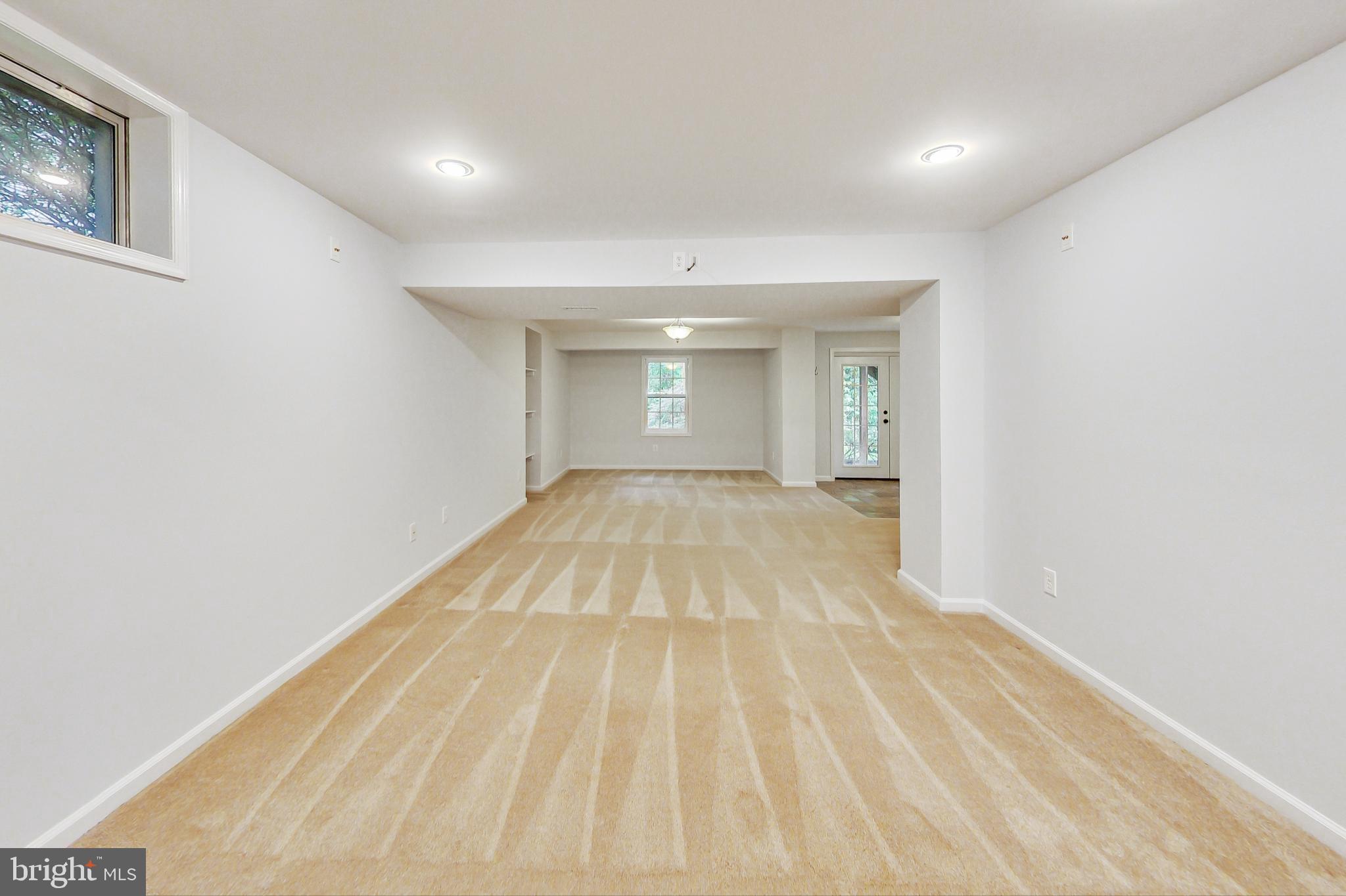 CROSSPOINTE - Residential