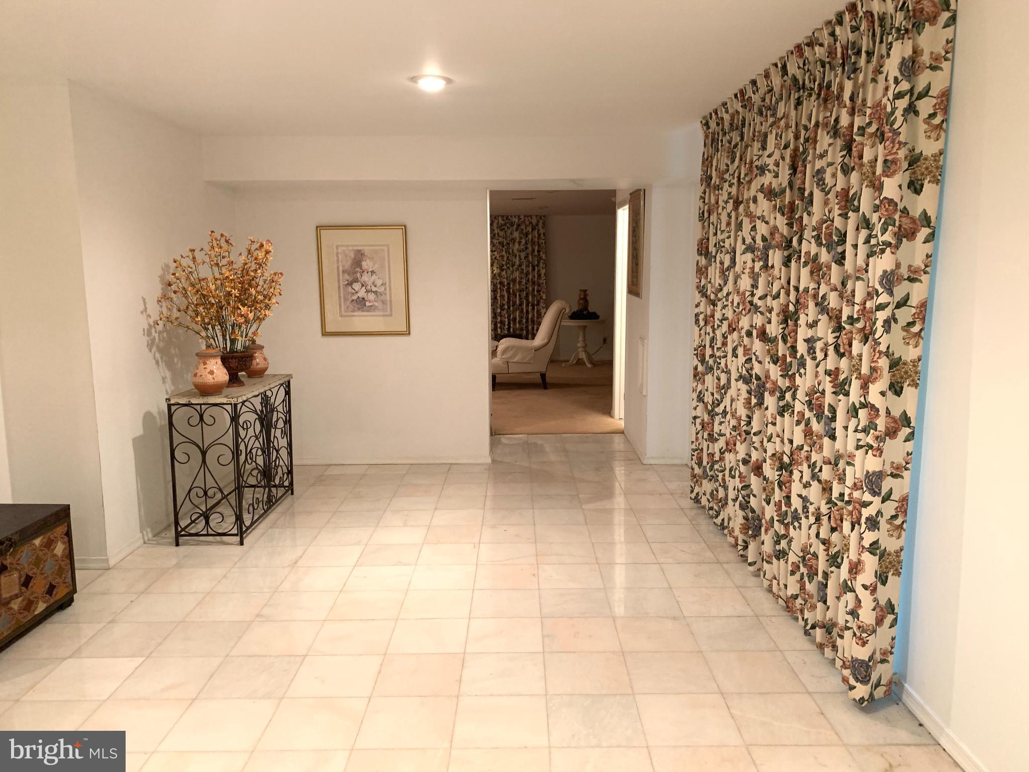 PARADISE ACRES - Residential