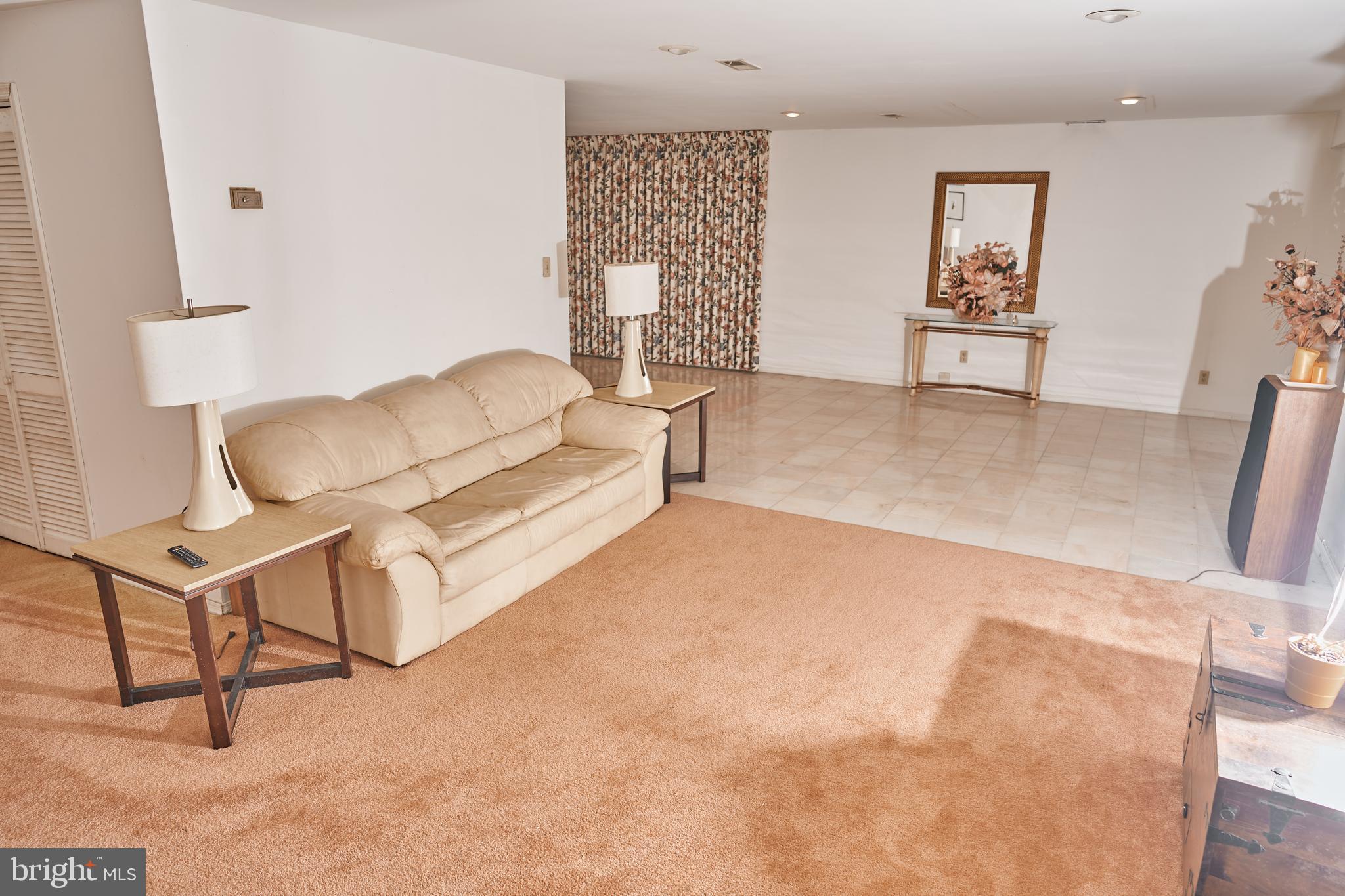 PARADISE ACRES - Residential