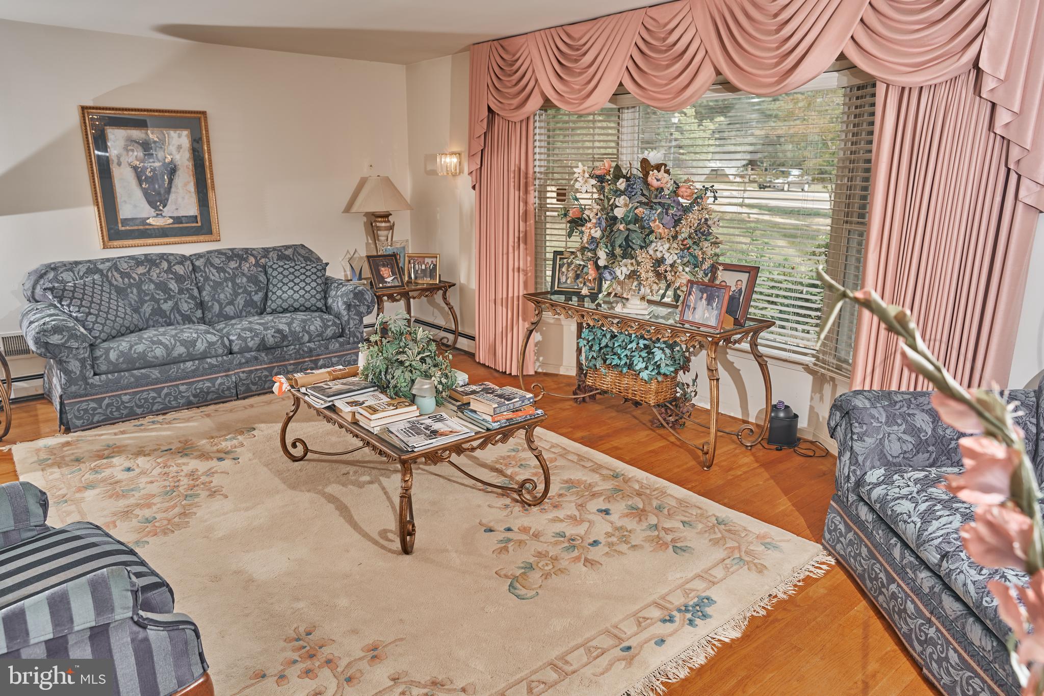 PARADISE ACRES - Residential