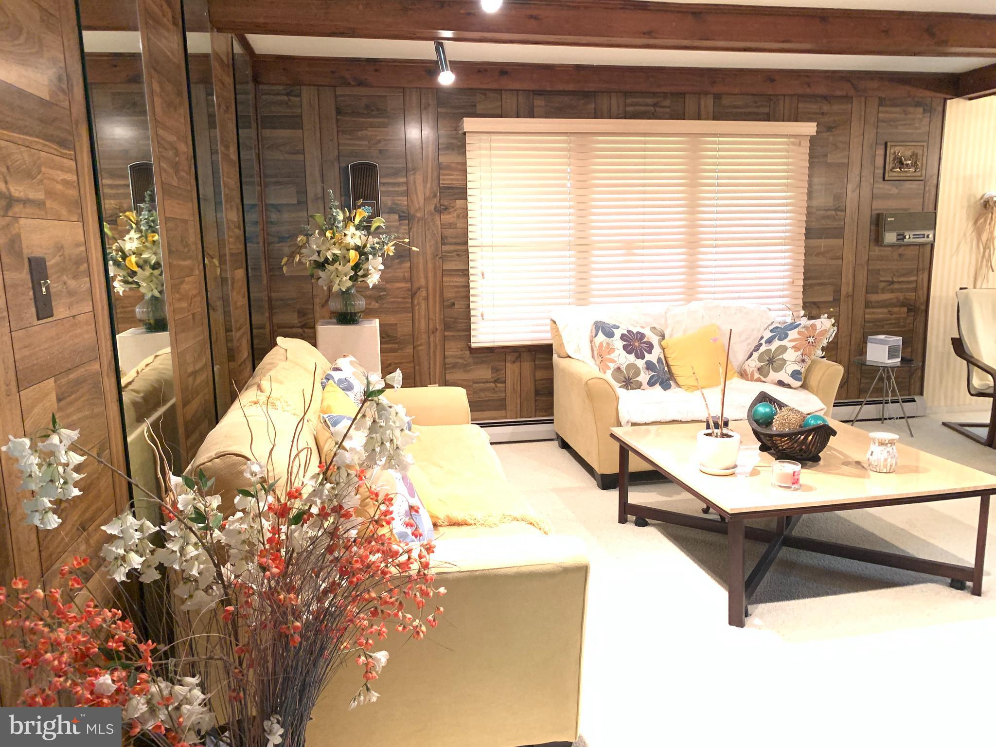 PARADISE ACRES - Residential