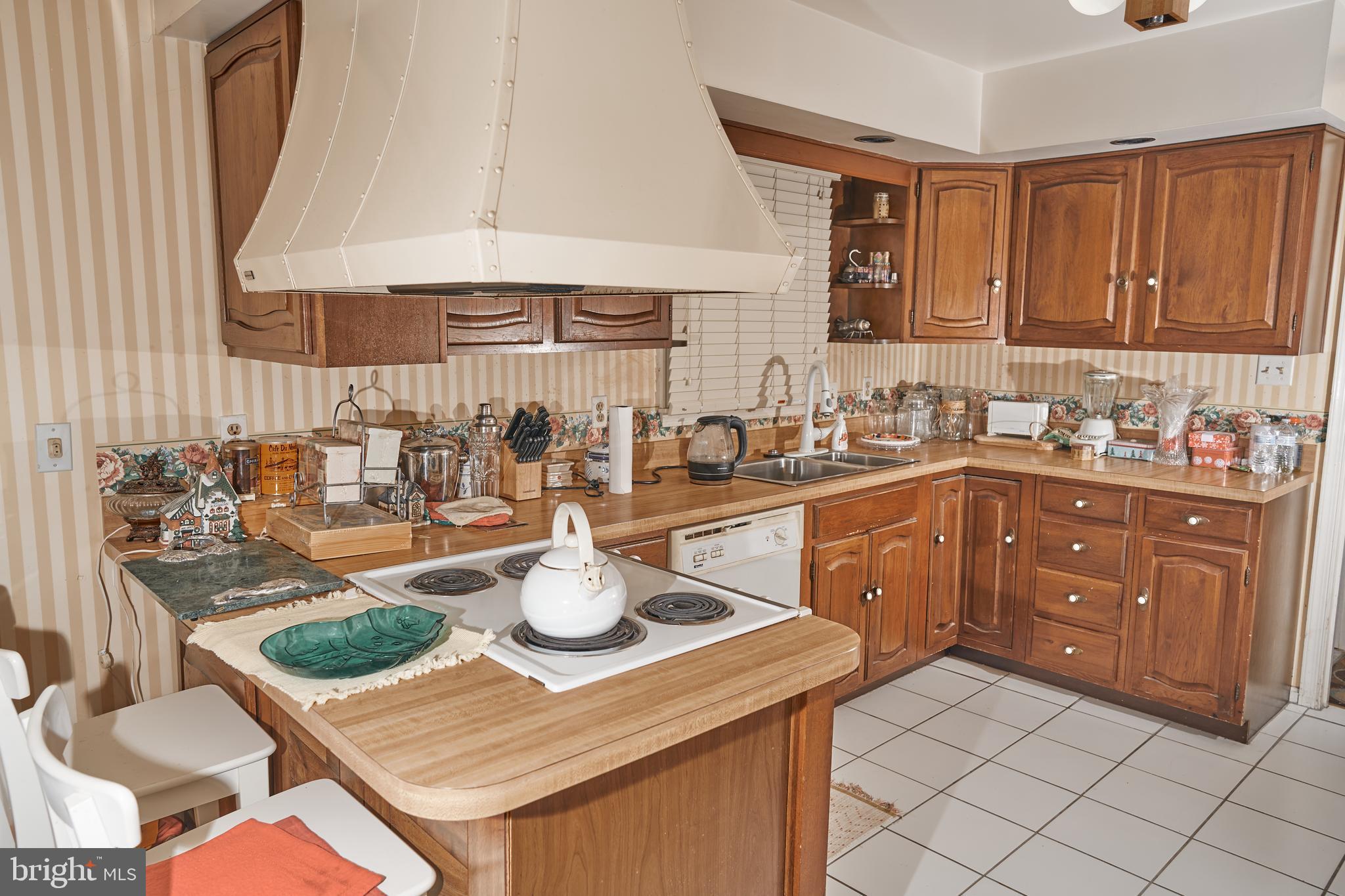 PARADISE ACRES - Residential