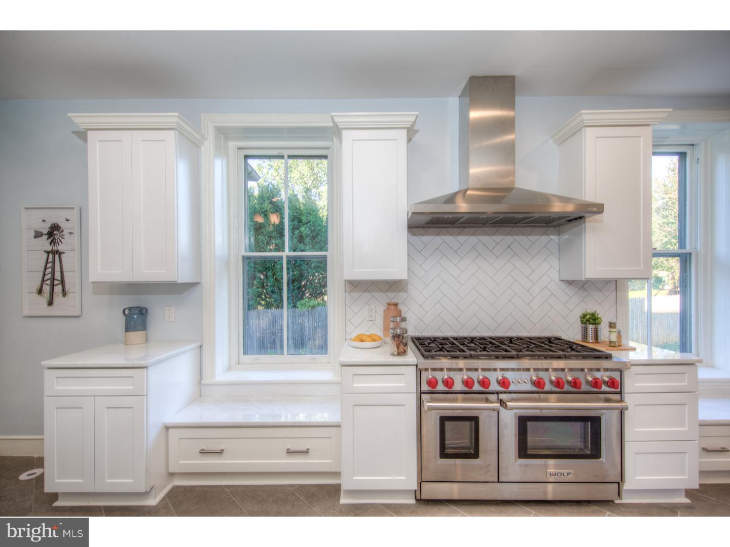 CHESTNUT HILL - Residential