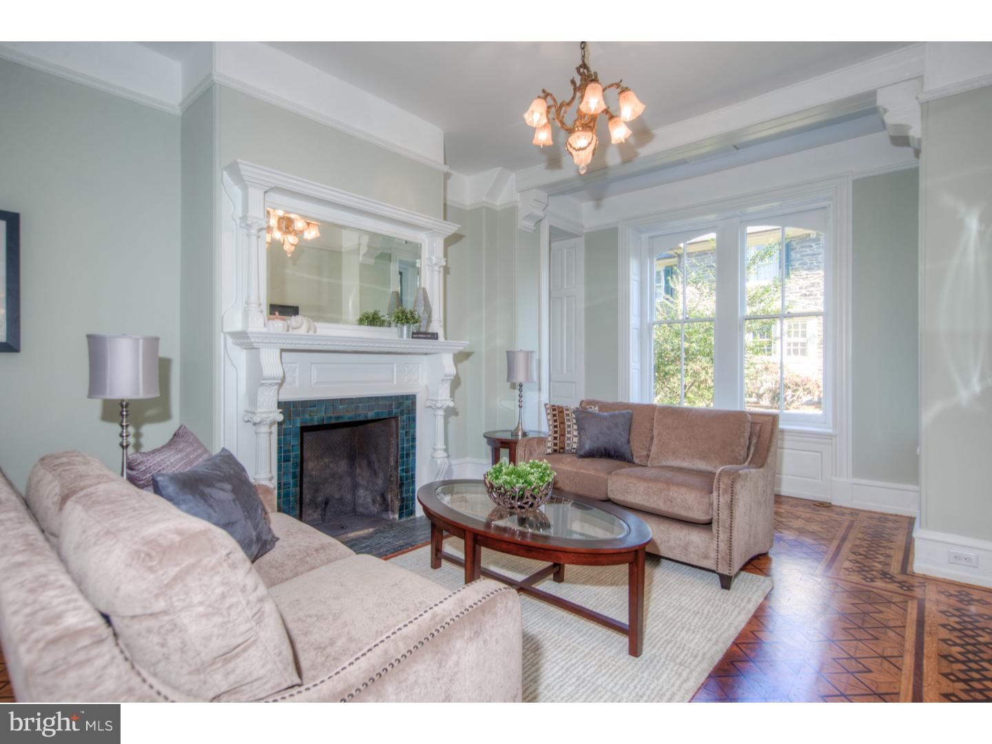 CHESTNUT HILL - Residential