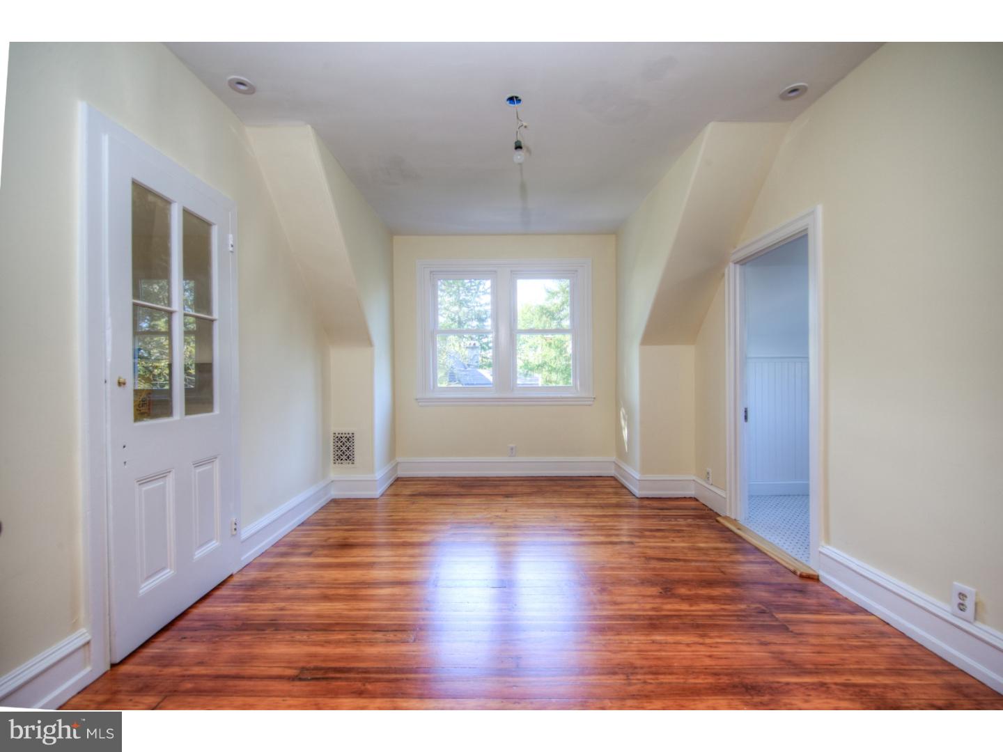 CHESTNUT HILL - Residential