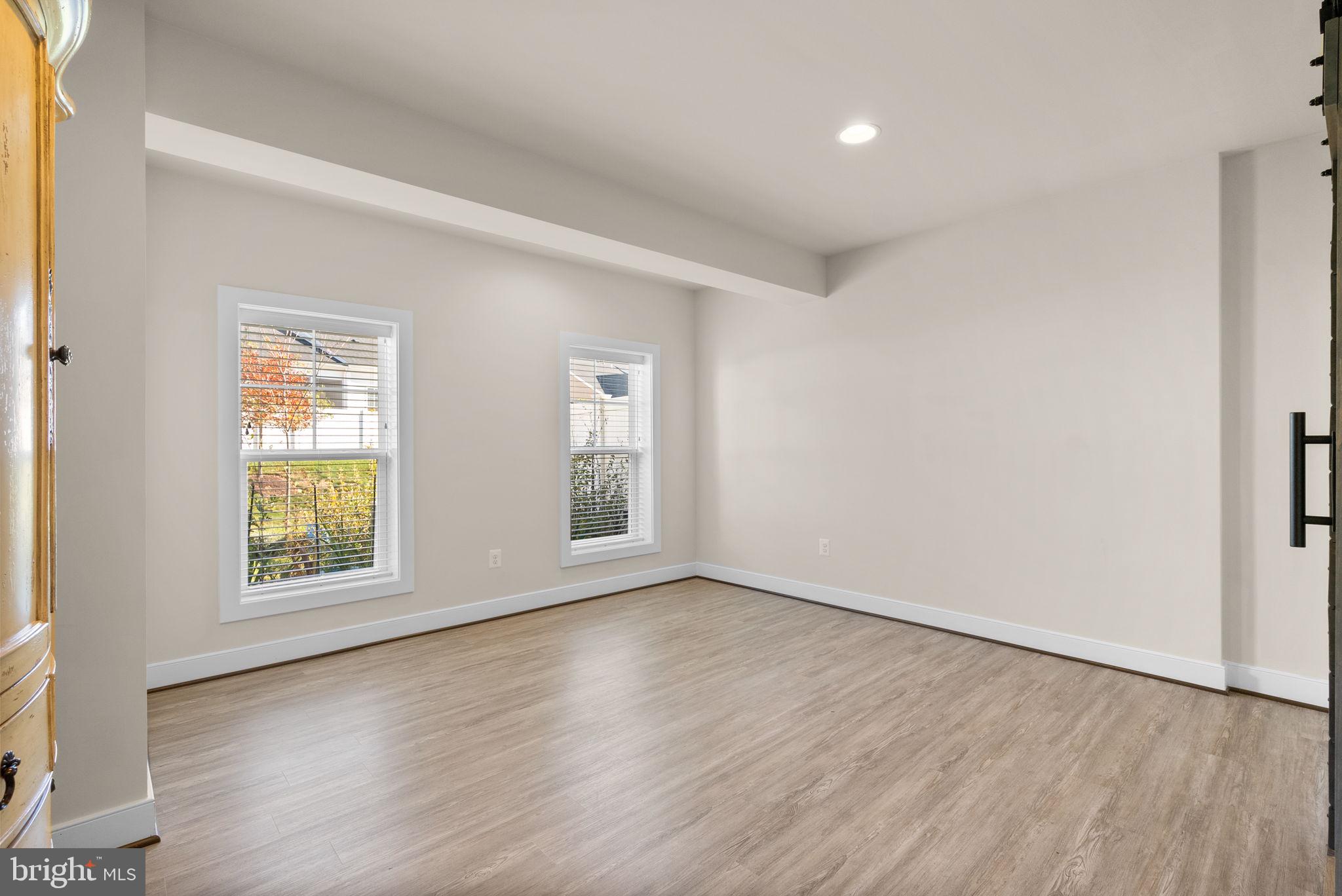 TWO RIVERS - Residential