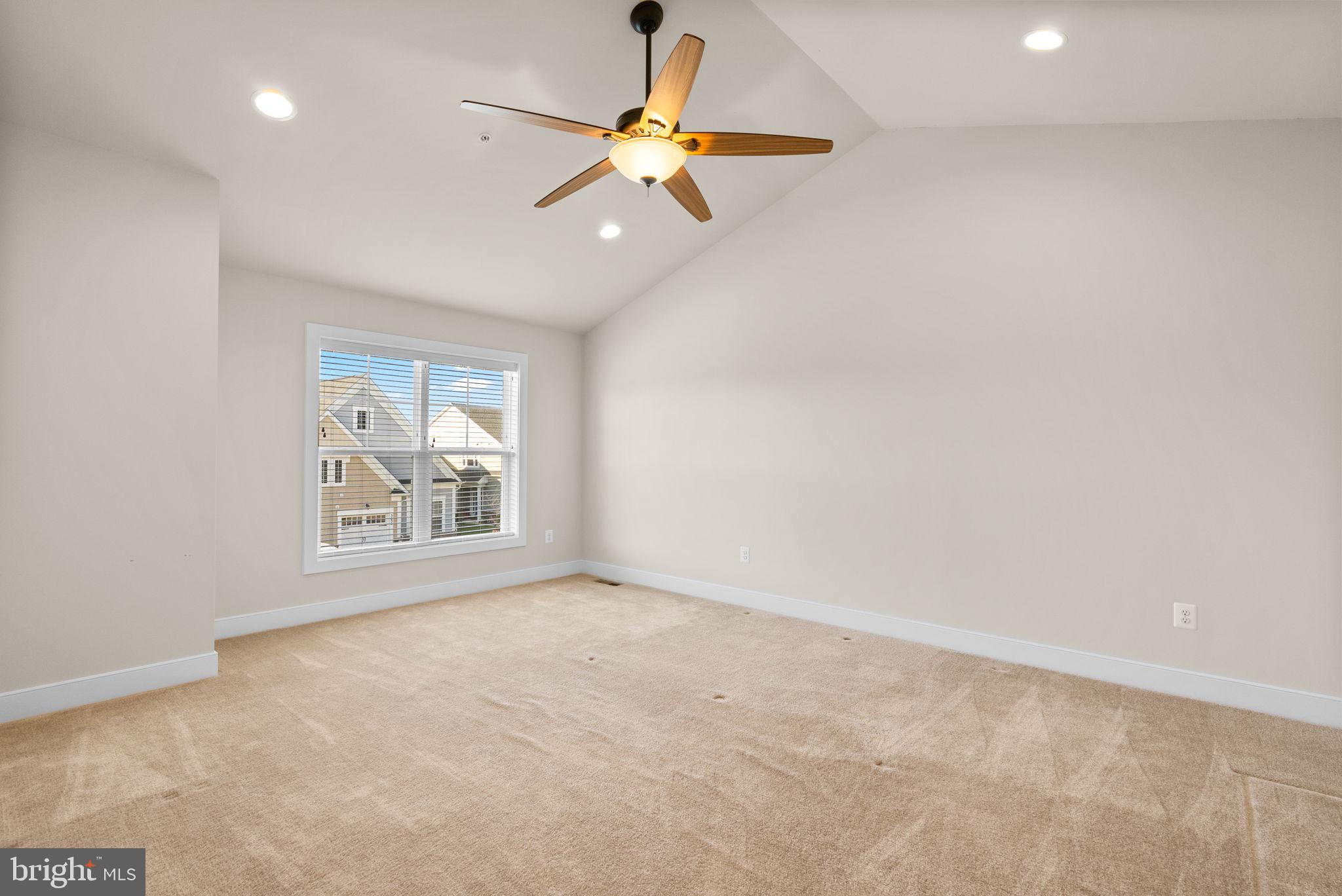 TWO RIVERS - Residential