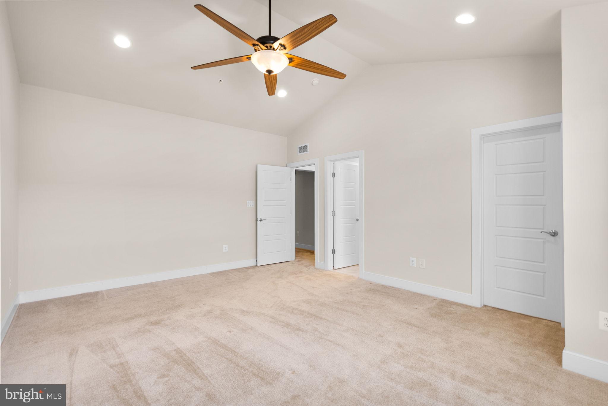 TWO RIVERS - Residential