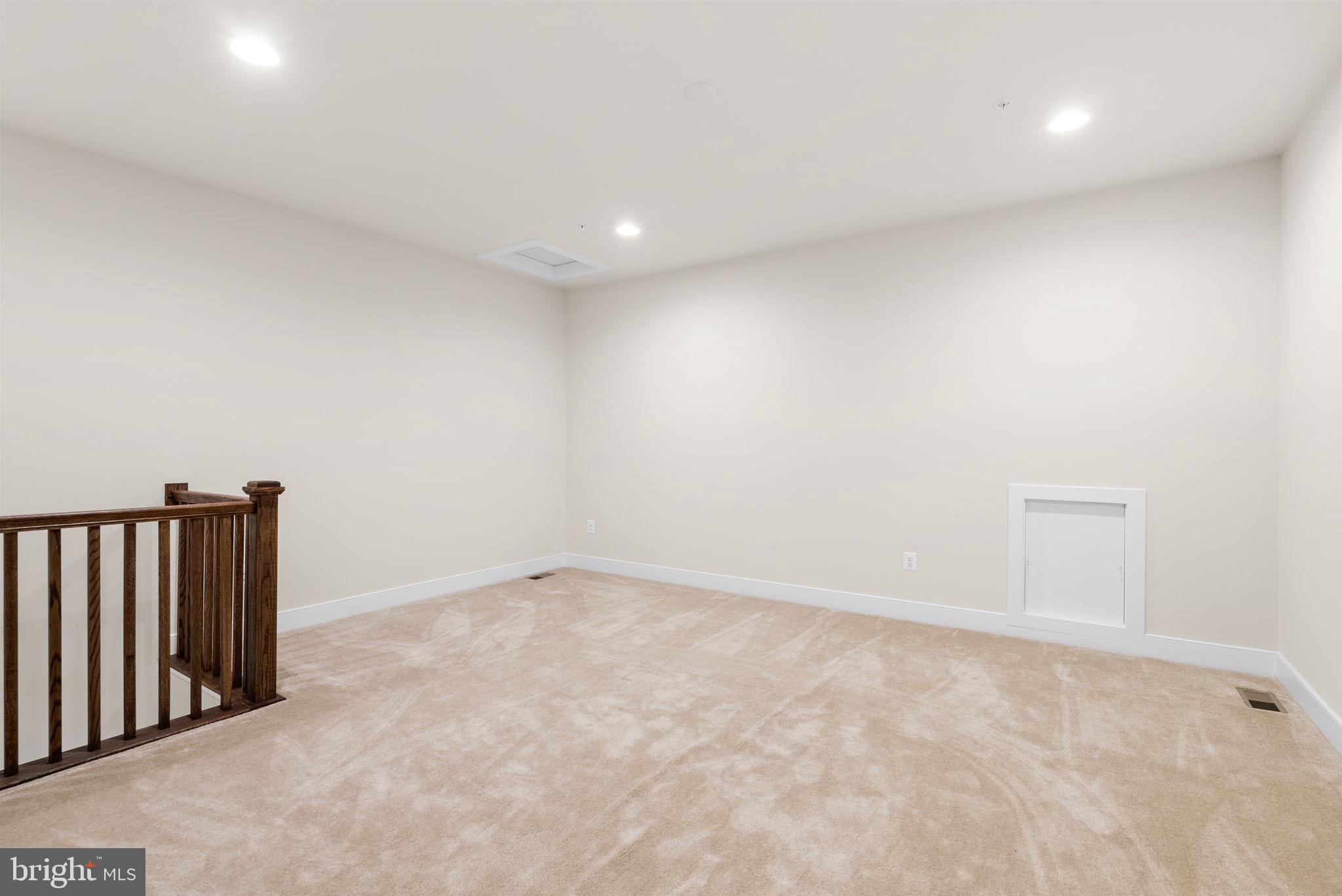 TWO RIVERS - Residential