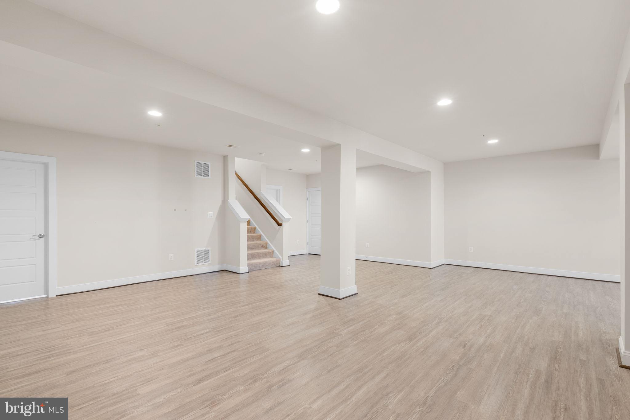 TWO RIVERS - Residential