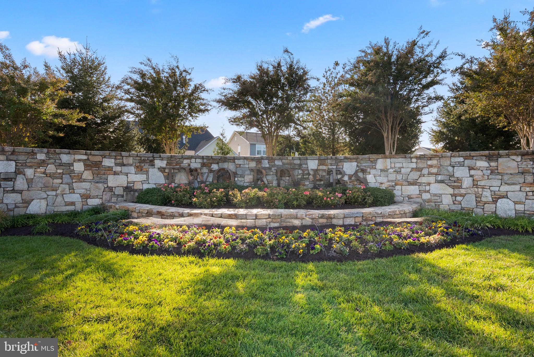 TWO RIVERS - Residential