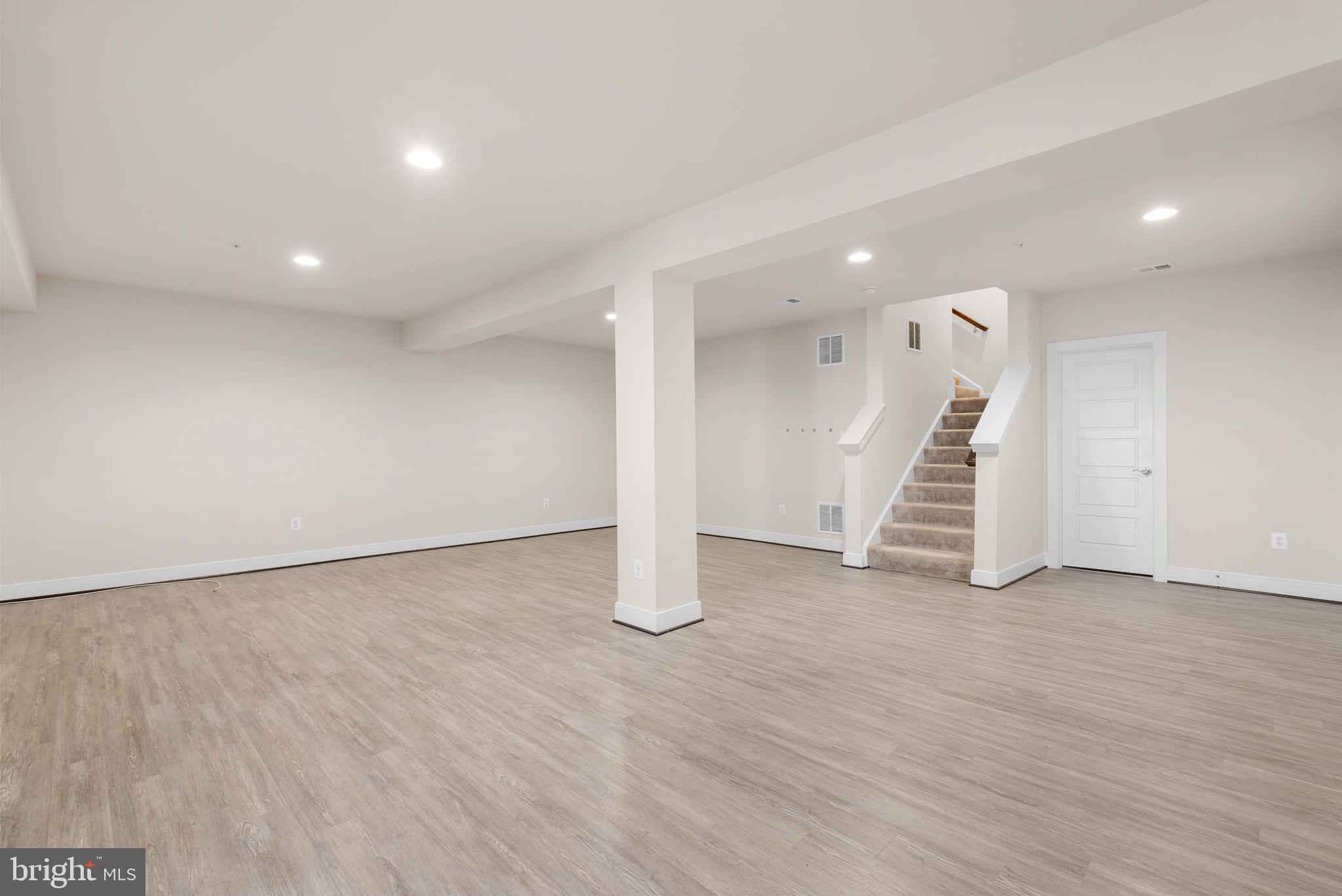 TWO RIVERS - Residential