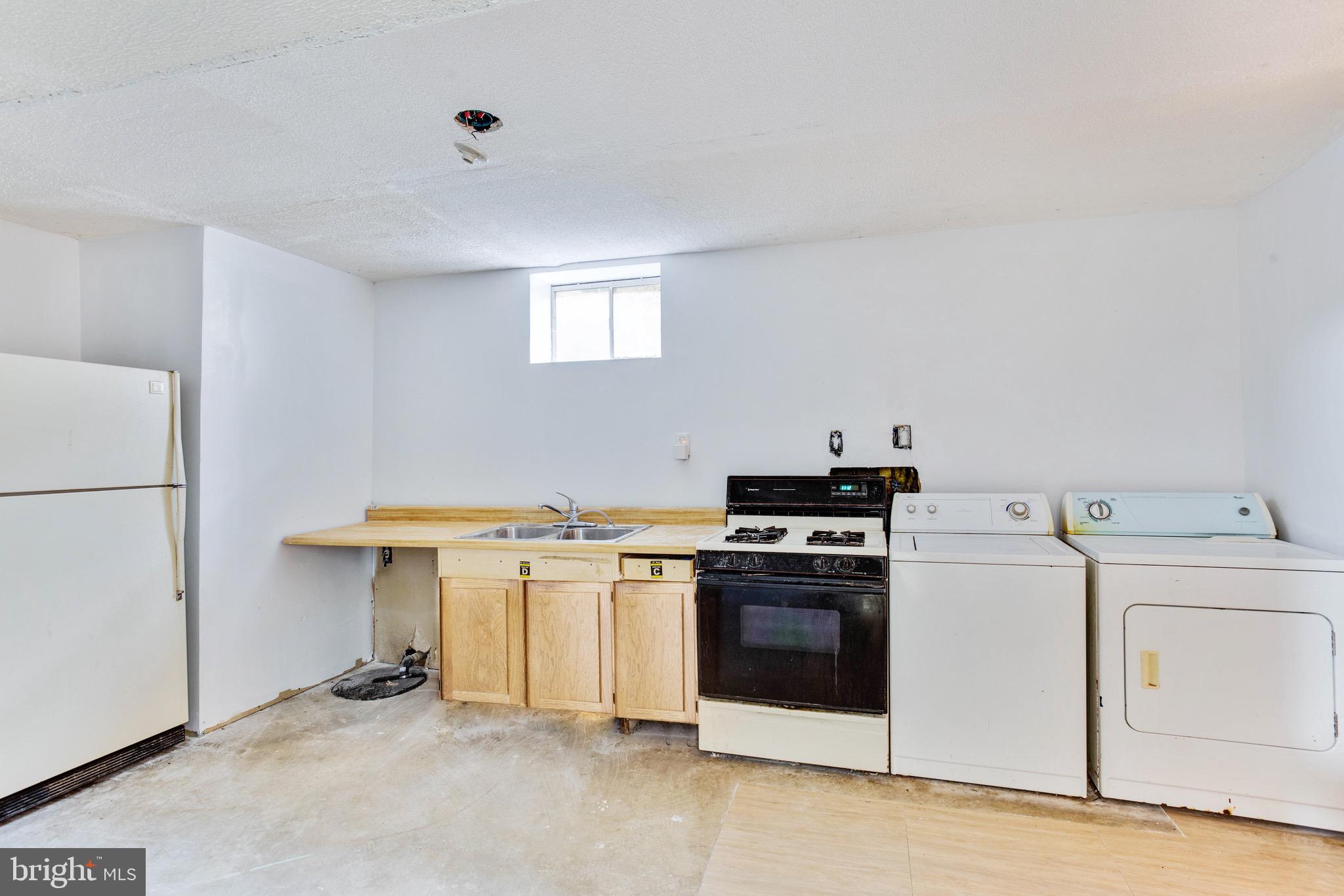 ARAGONA VILLAGE - Residential